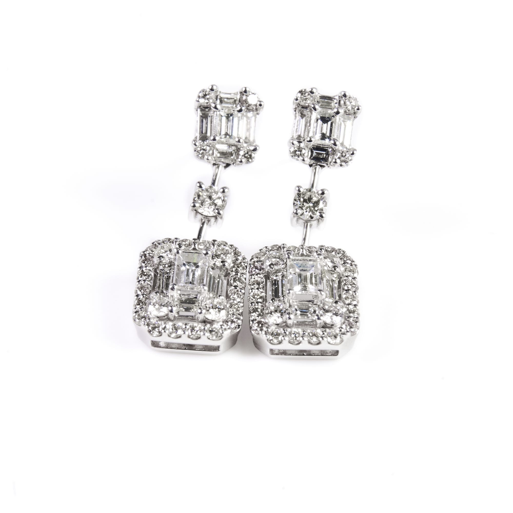 たまご 女医さん揺れるピアス|A Jewelry Box 公式通販サイト