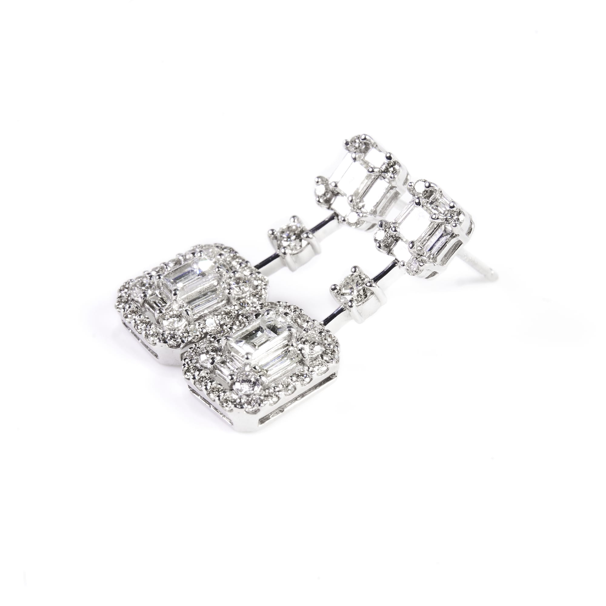 たまご 女医さん揺れるピアス|A Jewelry Box 公式通販サイト