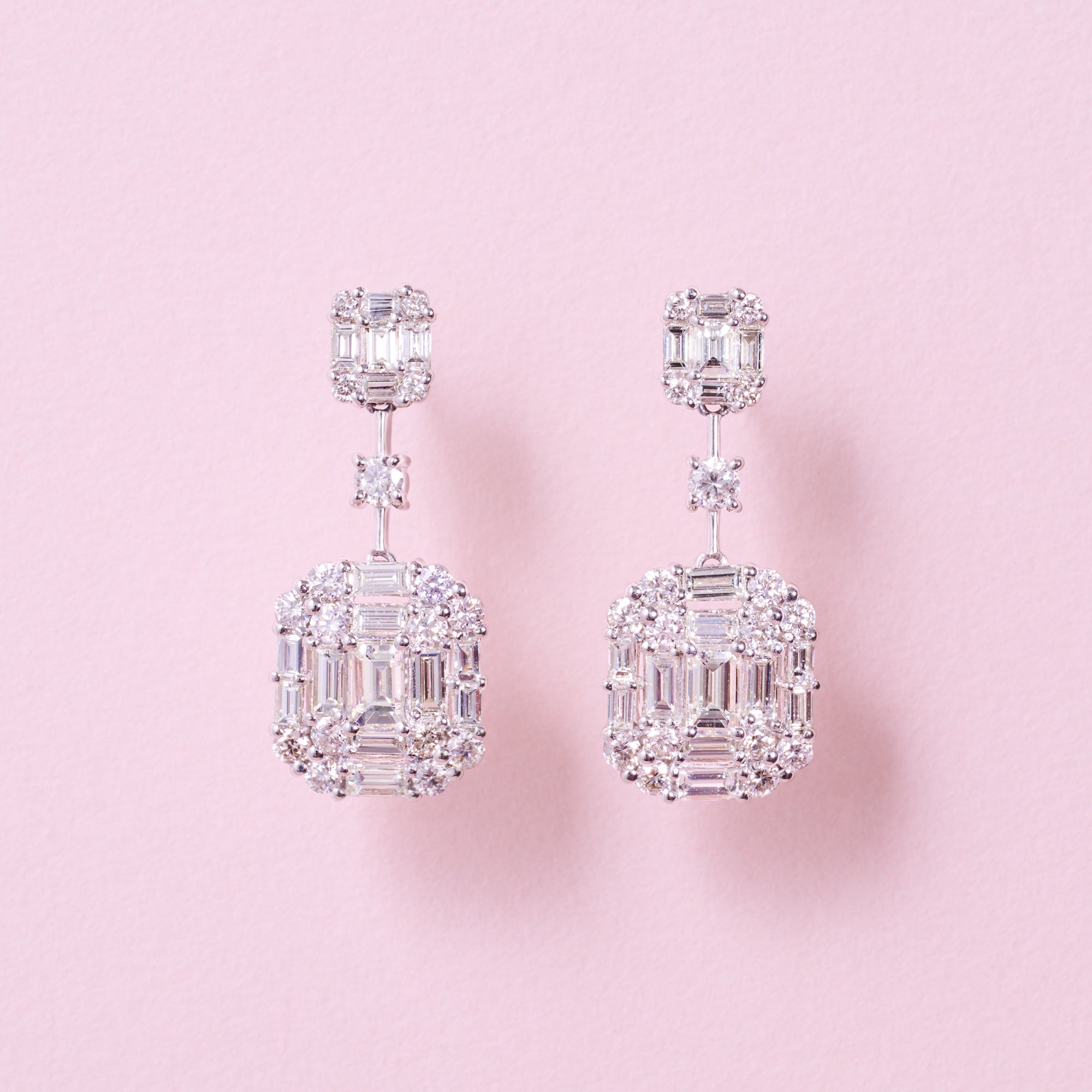 Aで販売終了 ひよこ女医さん揺れるピアス|A Jewelry Box 公式通販サイト