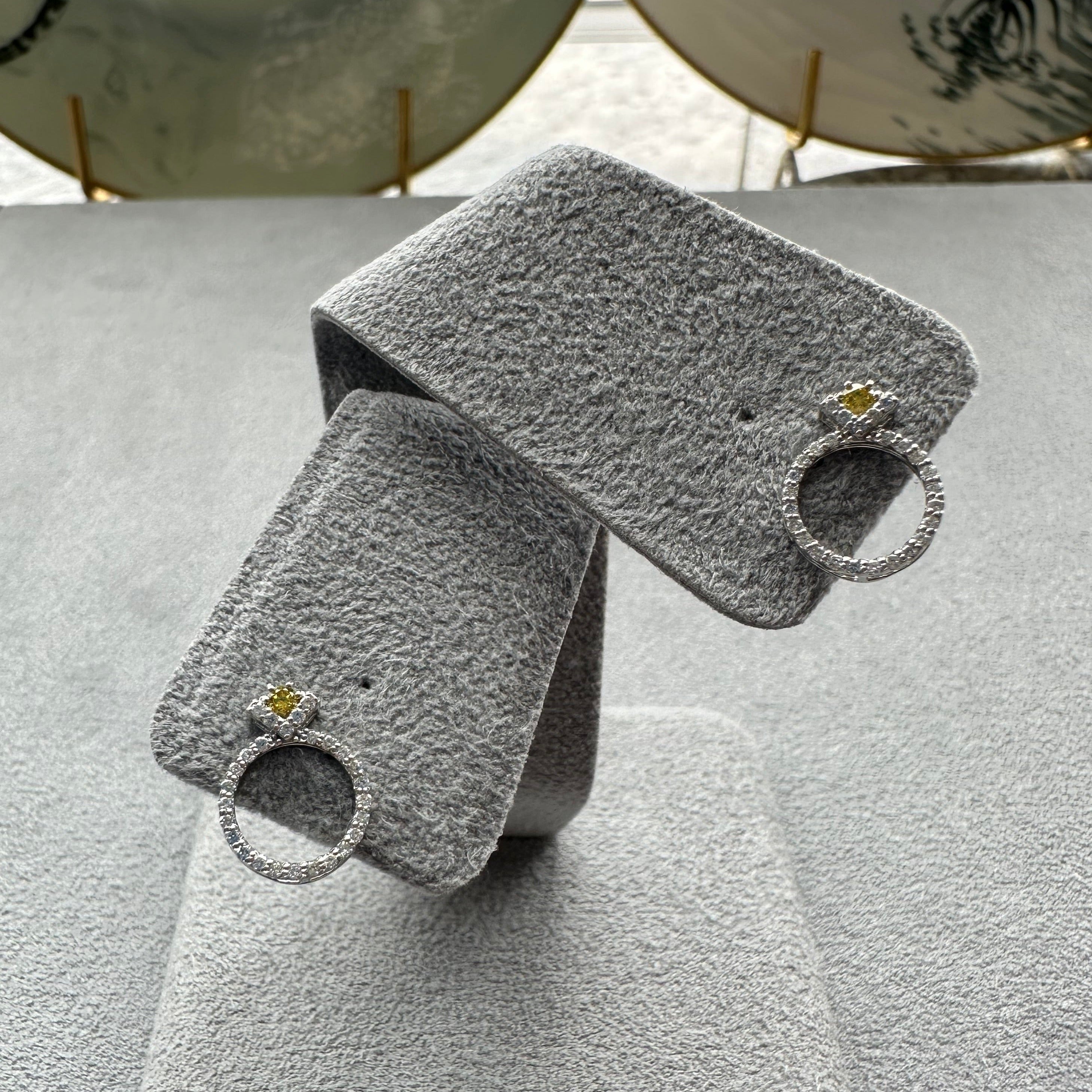 ラリオンス ピアス イエローダイヤ〜ノーソート(あやちゃんの結婚指輪みたいなピアス改作版)|A Jewelry Box 公式通販サイト