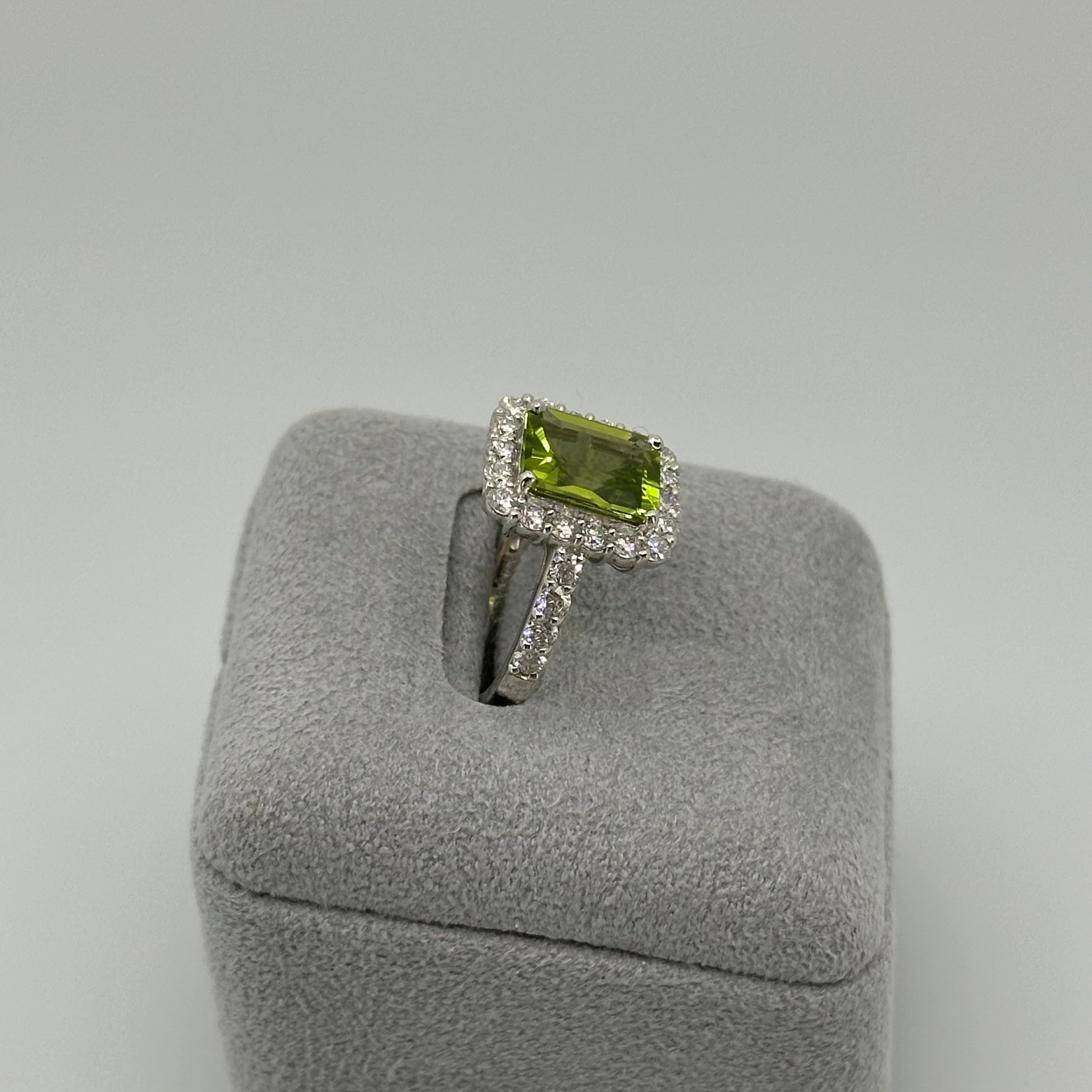 【チュチュの音色】リング ペリドット 中石3ct前後 SQ|A Jewelry Box 公式通販サイト