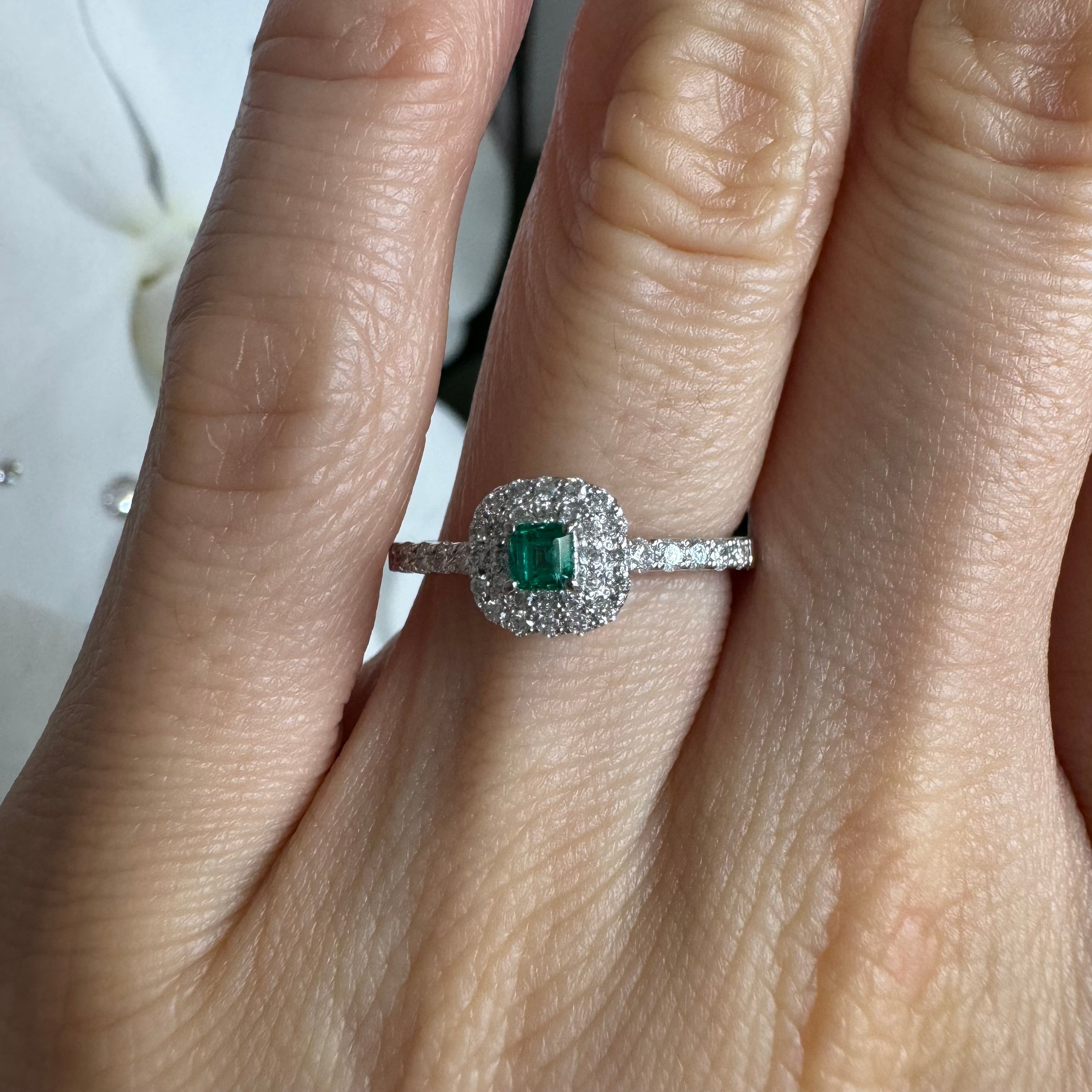 エメラルド 中石0.13CT前後 SQ リング〜綺麗なエメラルド|A Jewelry Box 公式通販サイト