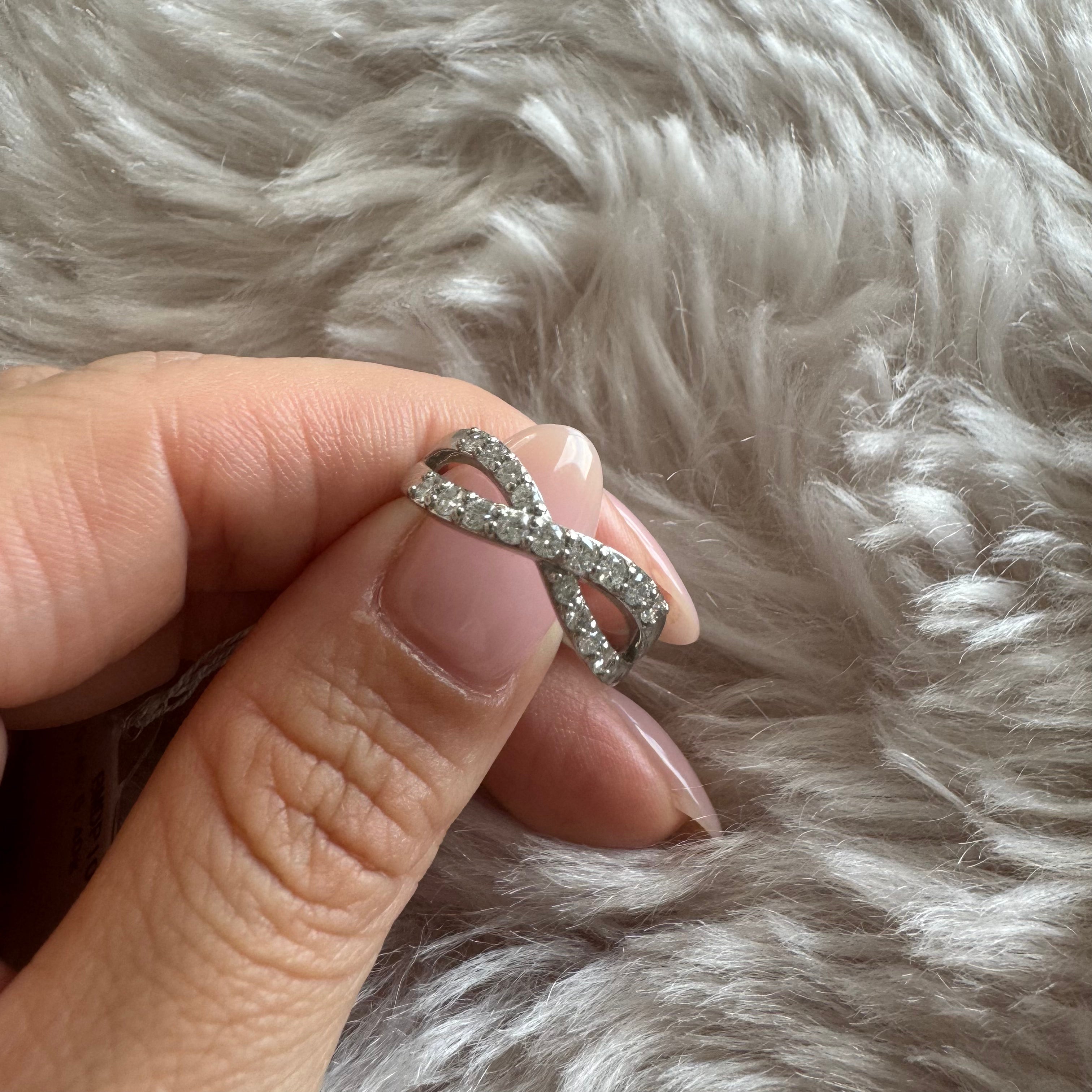 ひよこインフィニティリング D0.45ct PT/YG/PG|A Jewelry Box 公式通販サイト