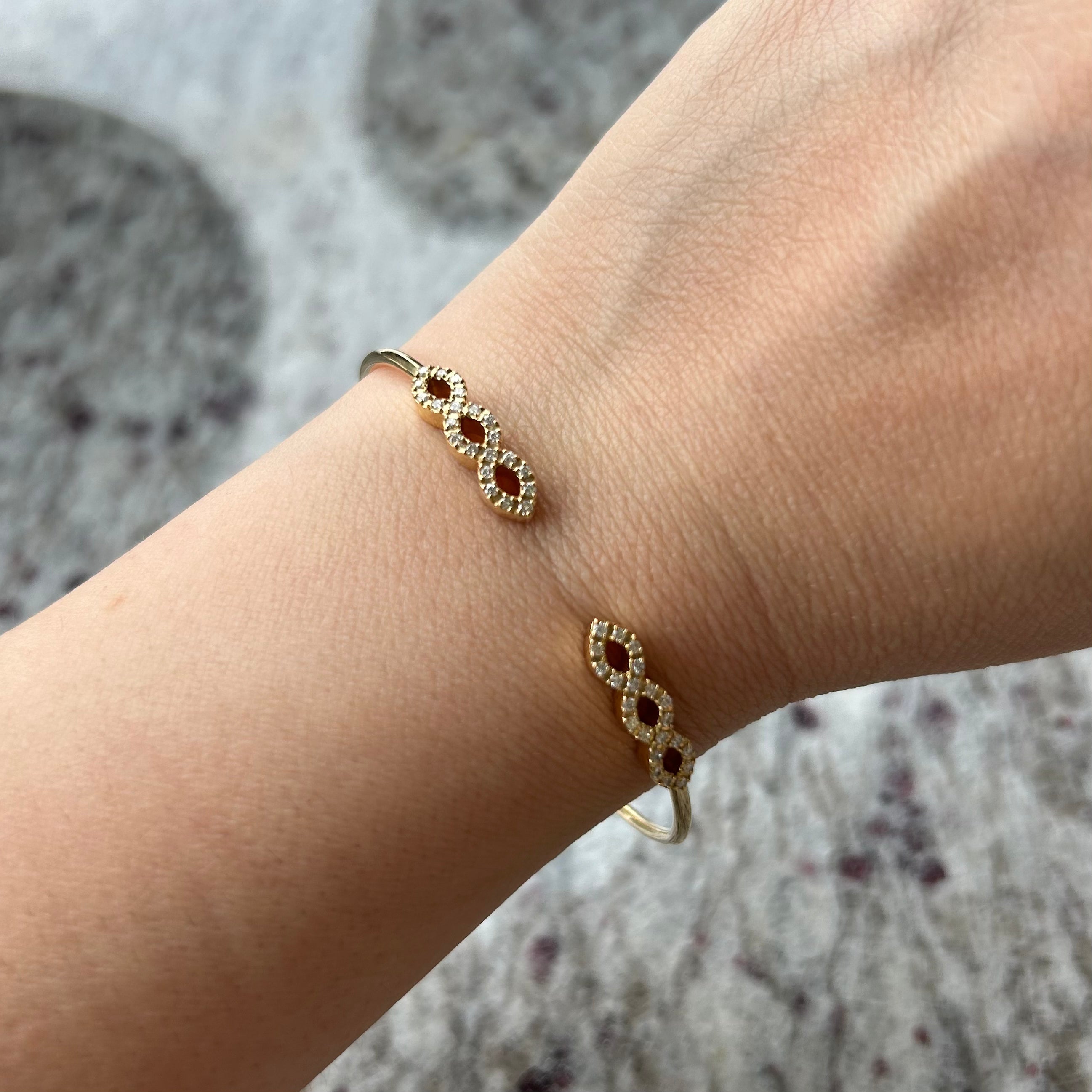 アポトラバングル|A Jewelry Box 公式通販サイト