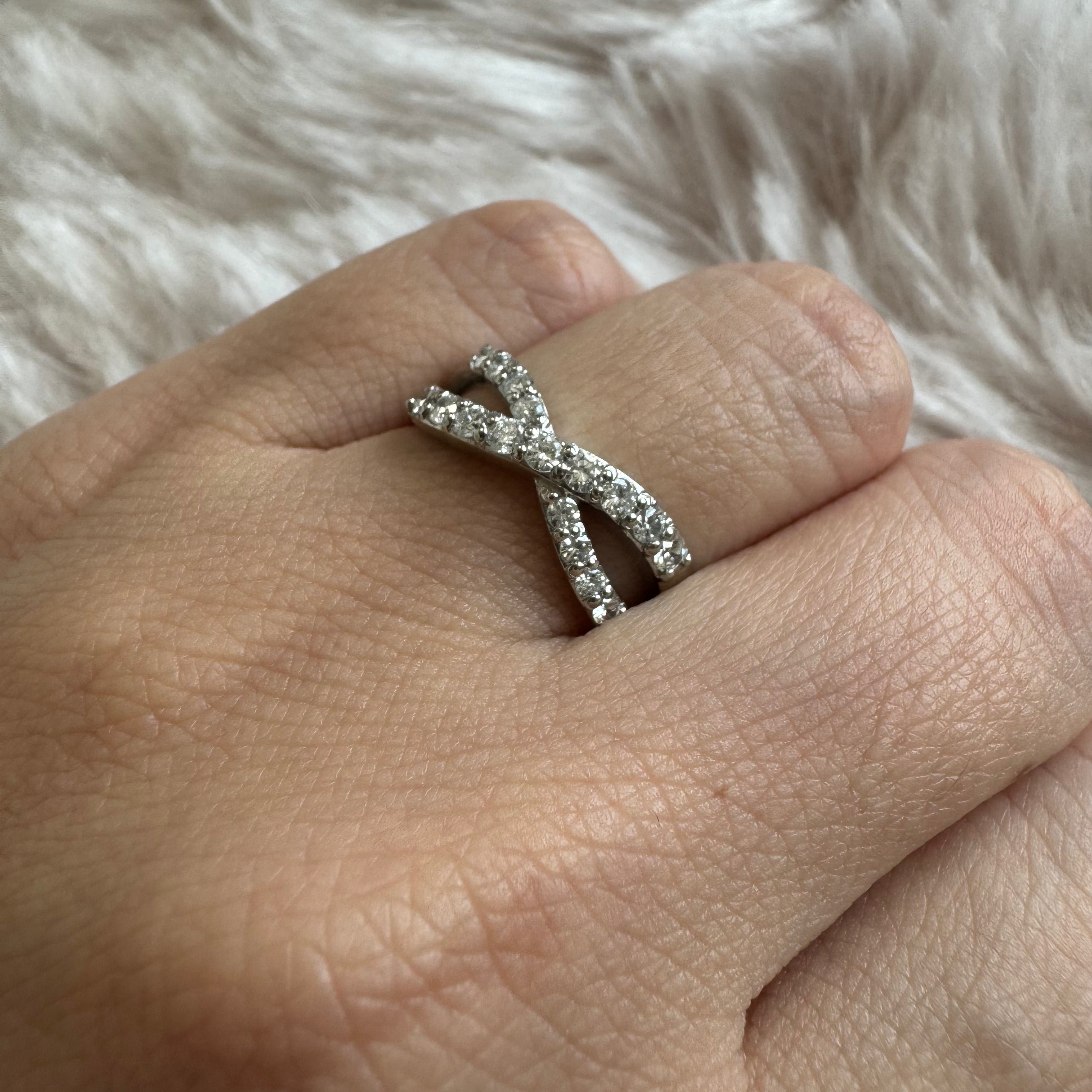 ひよこインフィニティリング D0.45ct PT/YG/PG|A Jewelry Box 公式通販サイト