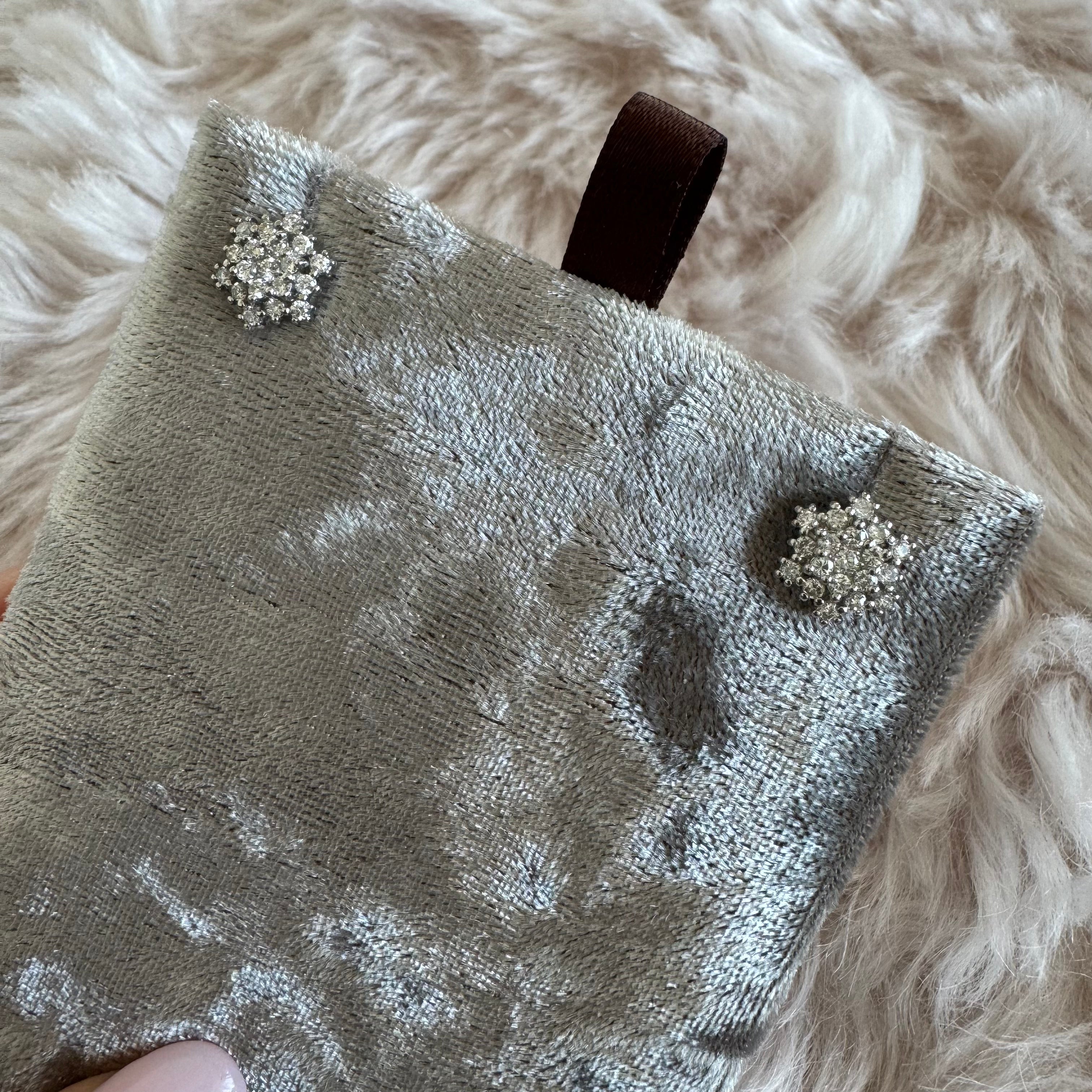 雪の結晶ピアス D 0.3ct 前後×2|A Jewelry Box 公式通販サイト