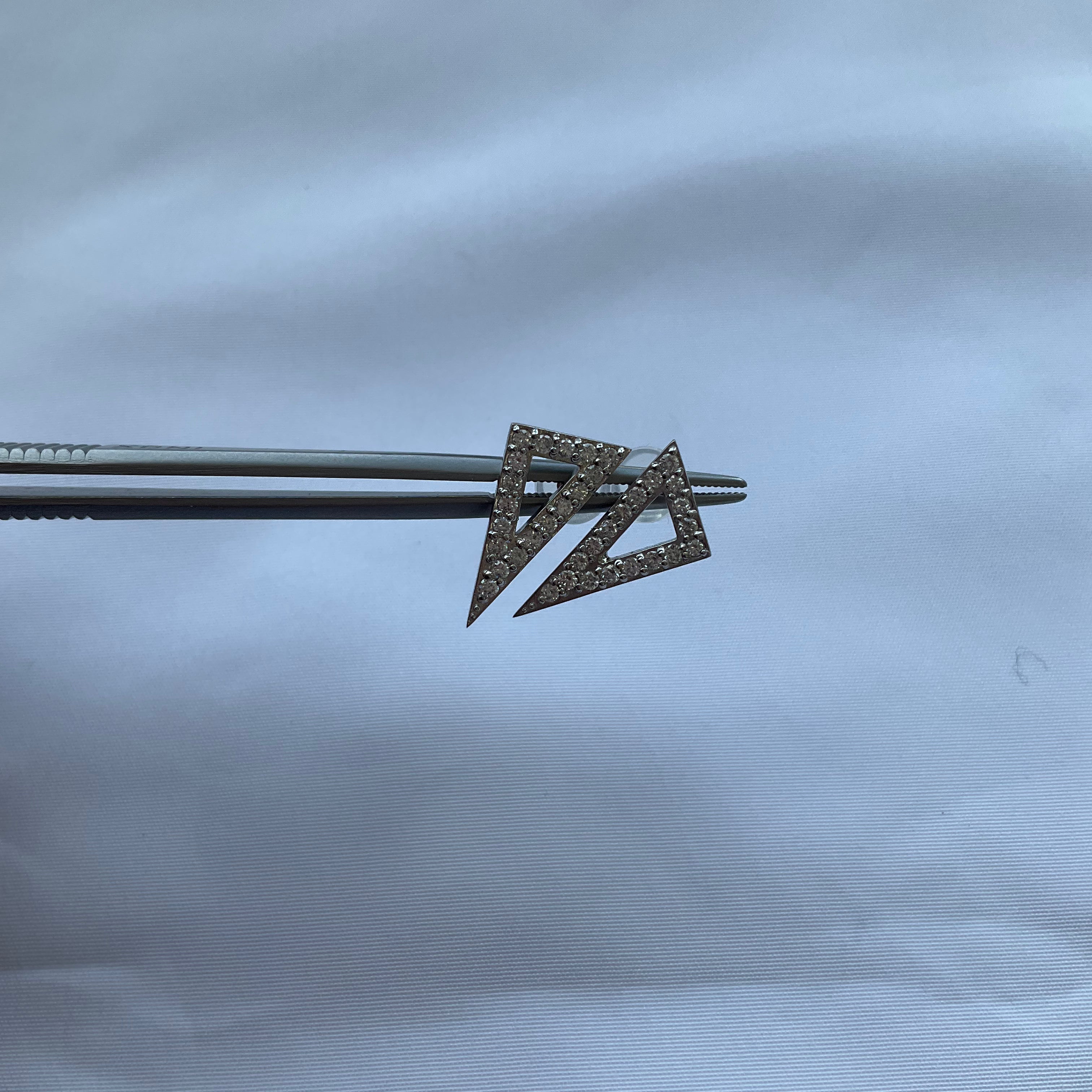 三角 ダイヤピアス D0.2ct×2前後|A Jewelry Box 公式通販サイト