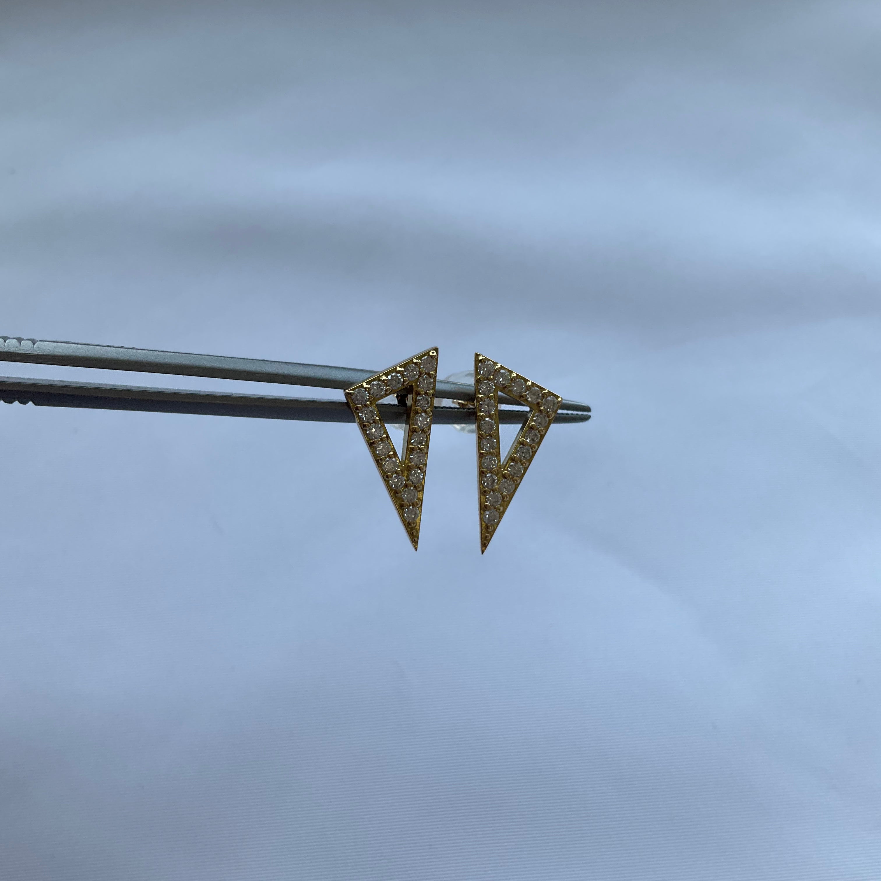 三角 ダイヤピアス D0.2ct×2前後|A Jewelry Box 公式通販サイト