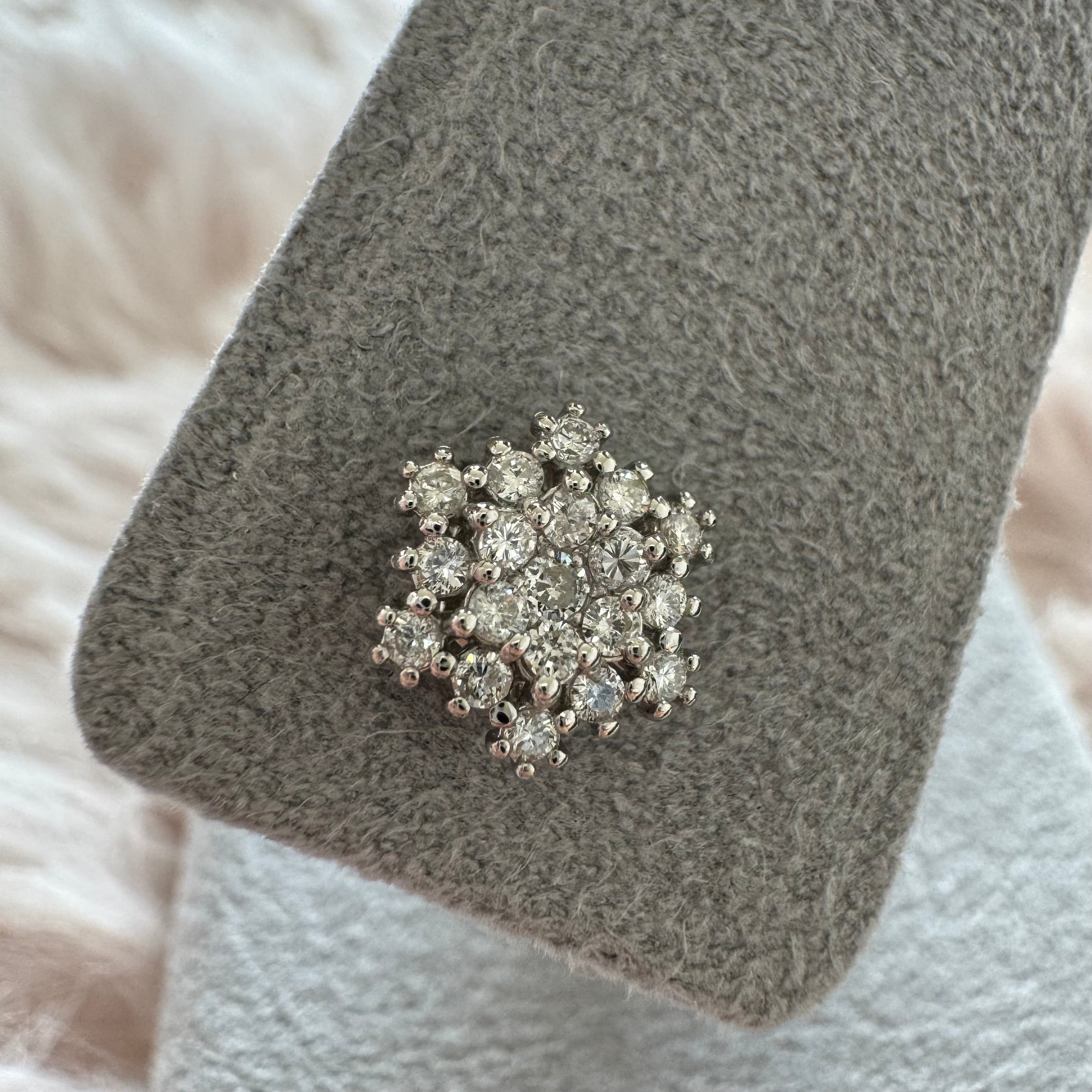 雪の結晶ピアス D 0.3ct 前後×2|A Jewelry Box 公式通販サイト