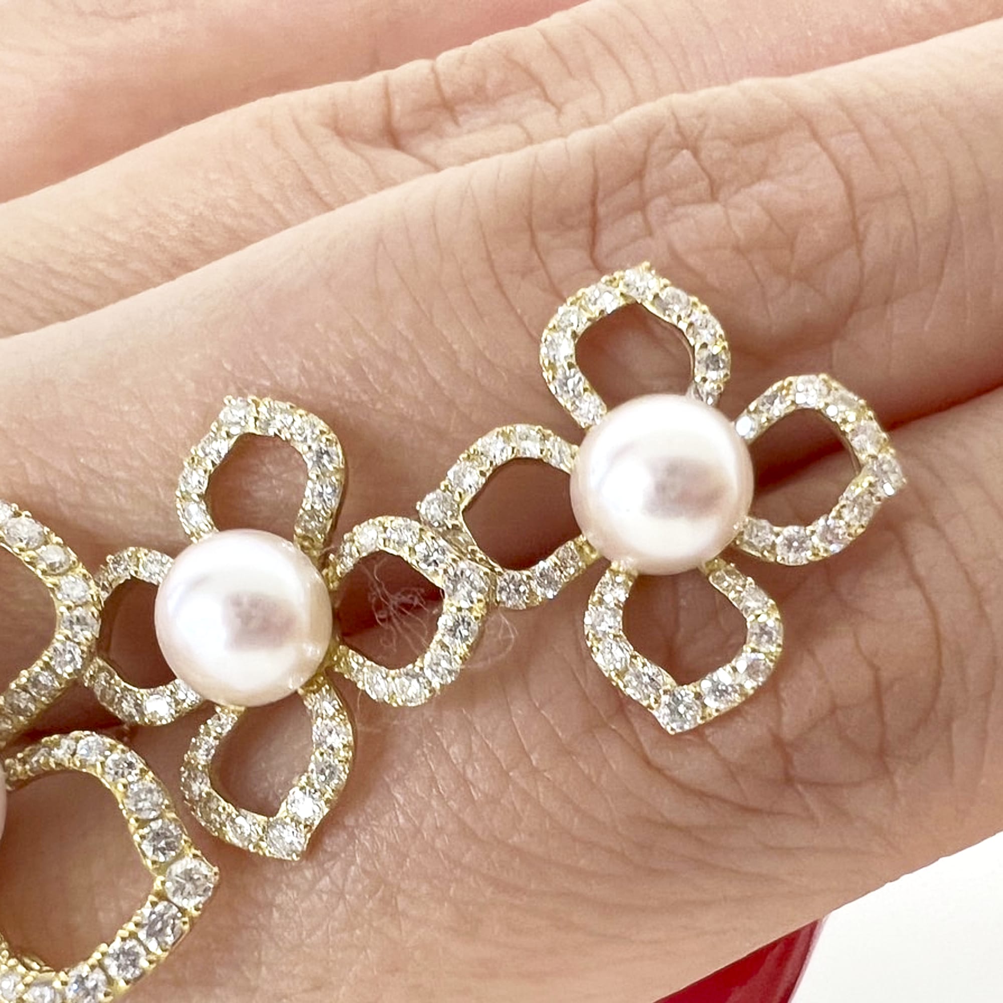 あこや6ミリ ハナミズキピアス|A Jewelry Box 公式通販サイト