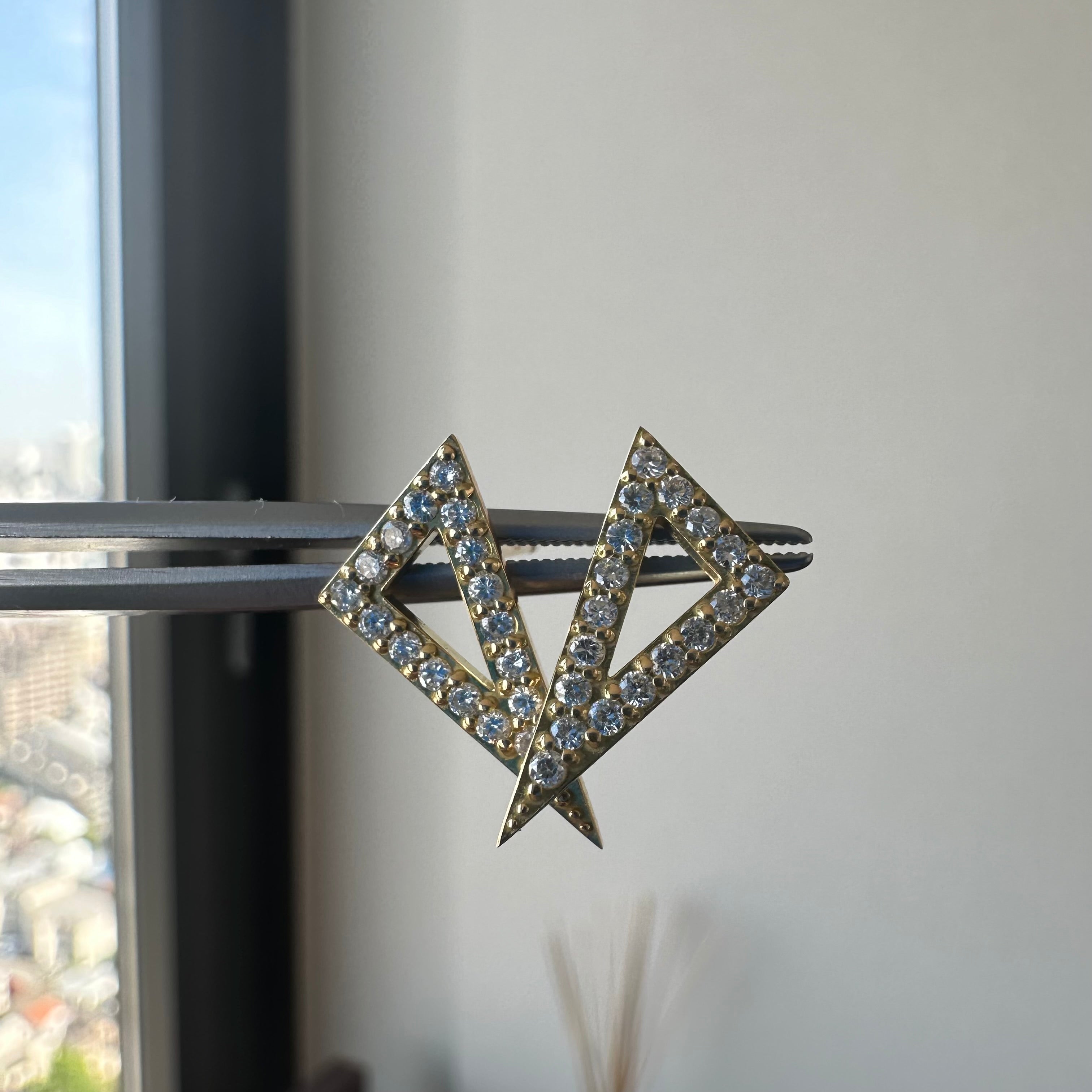 三角　ダイヤピアス D0.2ct×2前後｜A Jewelry Box 公式通販サイト