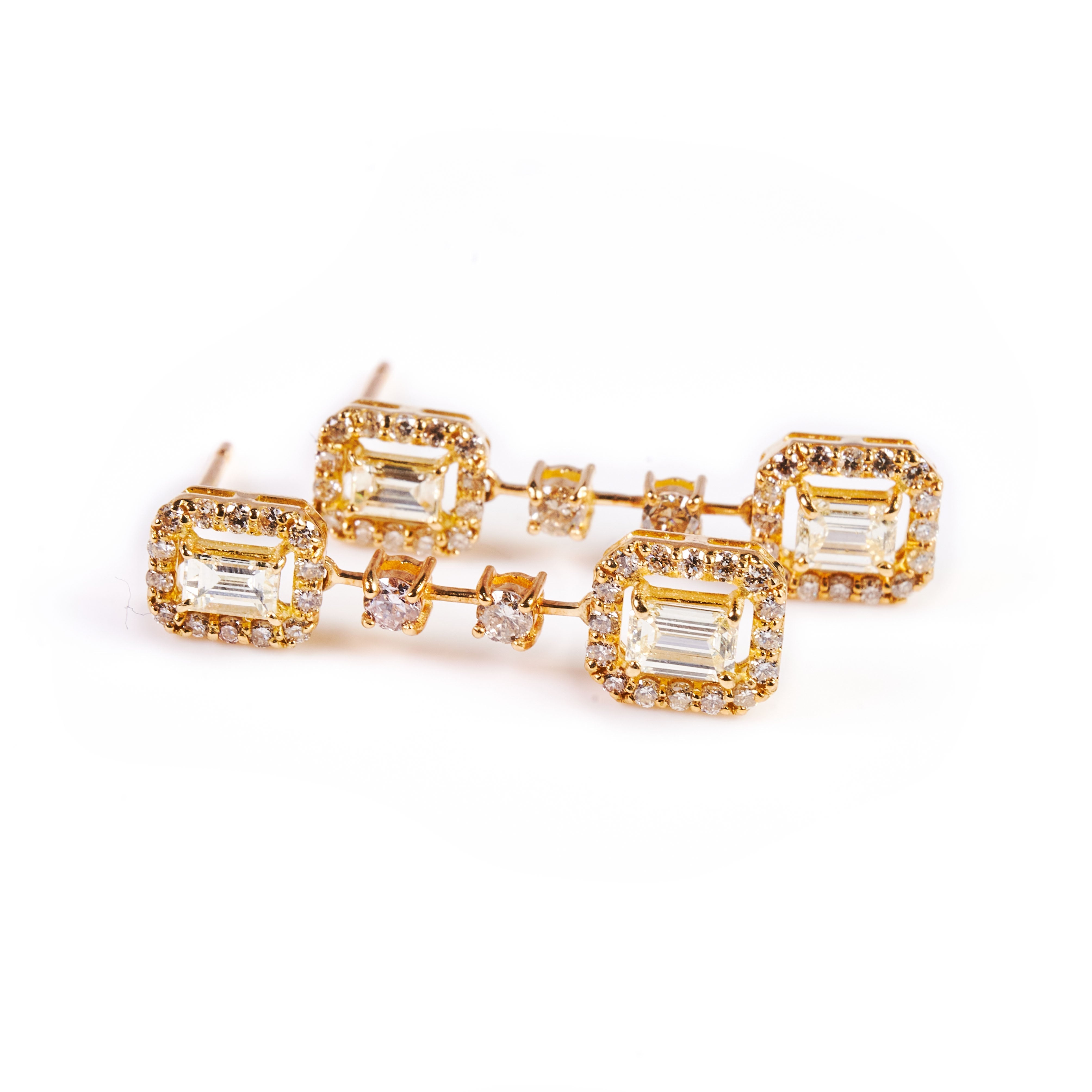 EM×EM 揺れるピアス｜A Jewelry Box 公式通販サイト