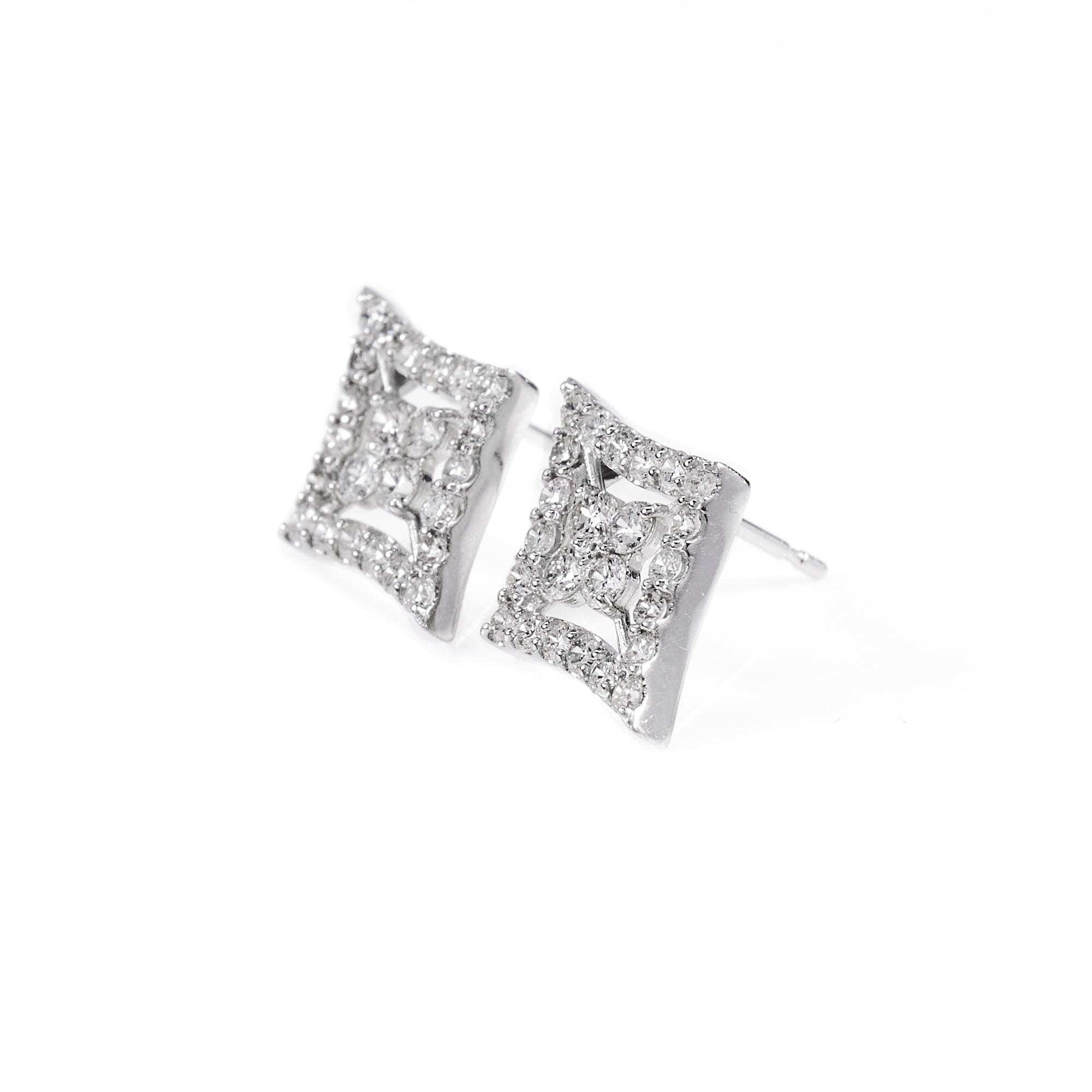 菱形ピアス　PT｜A Jewelry Box 公式通販サイト