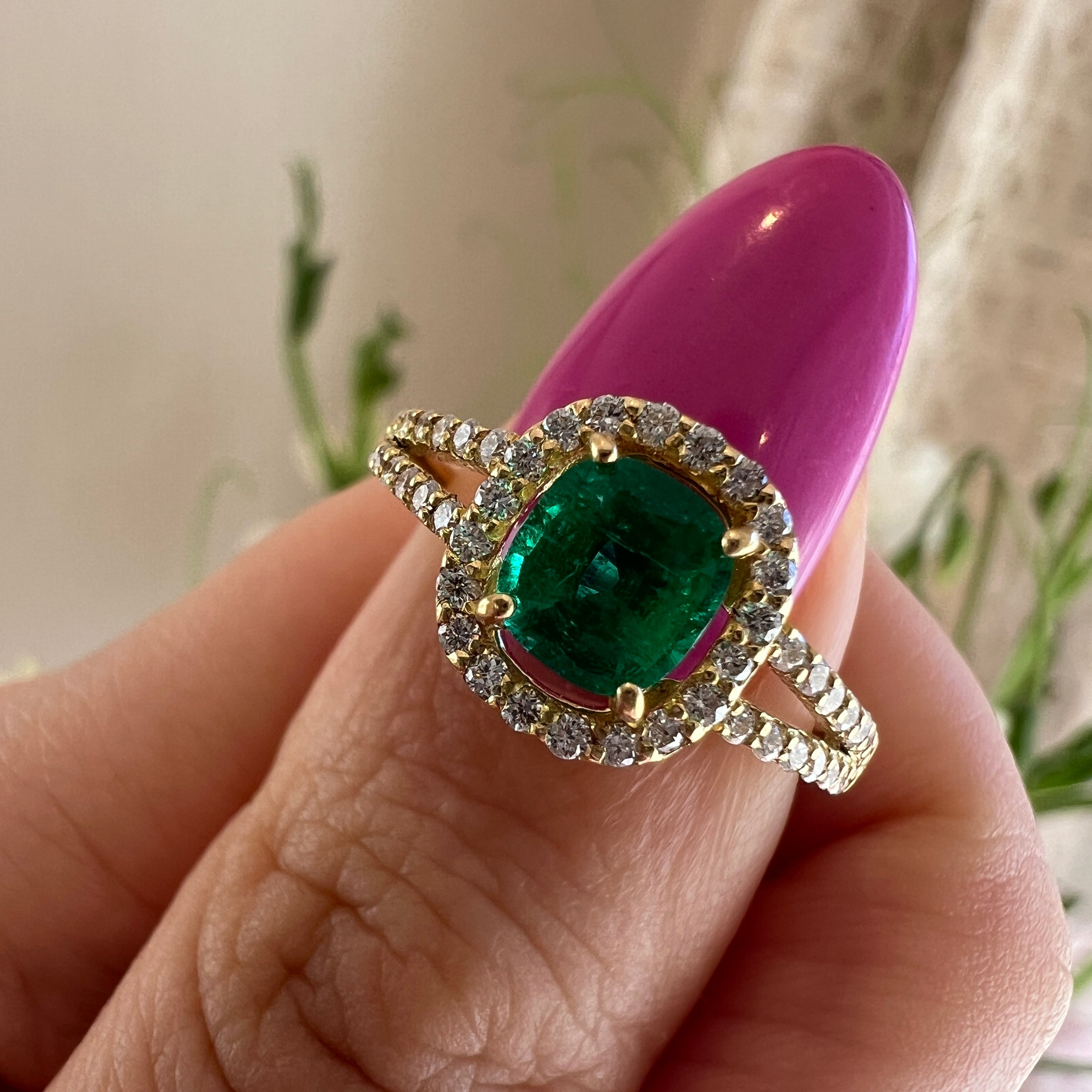 綺麗なSQ エメラルド リング｜A Jewelry Box 公式通販サイト