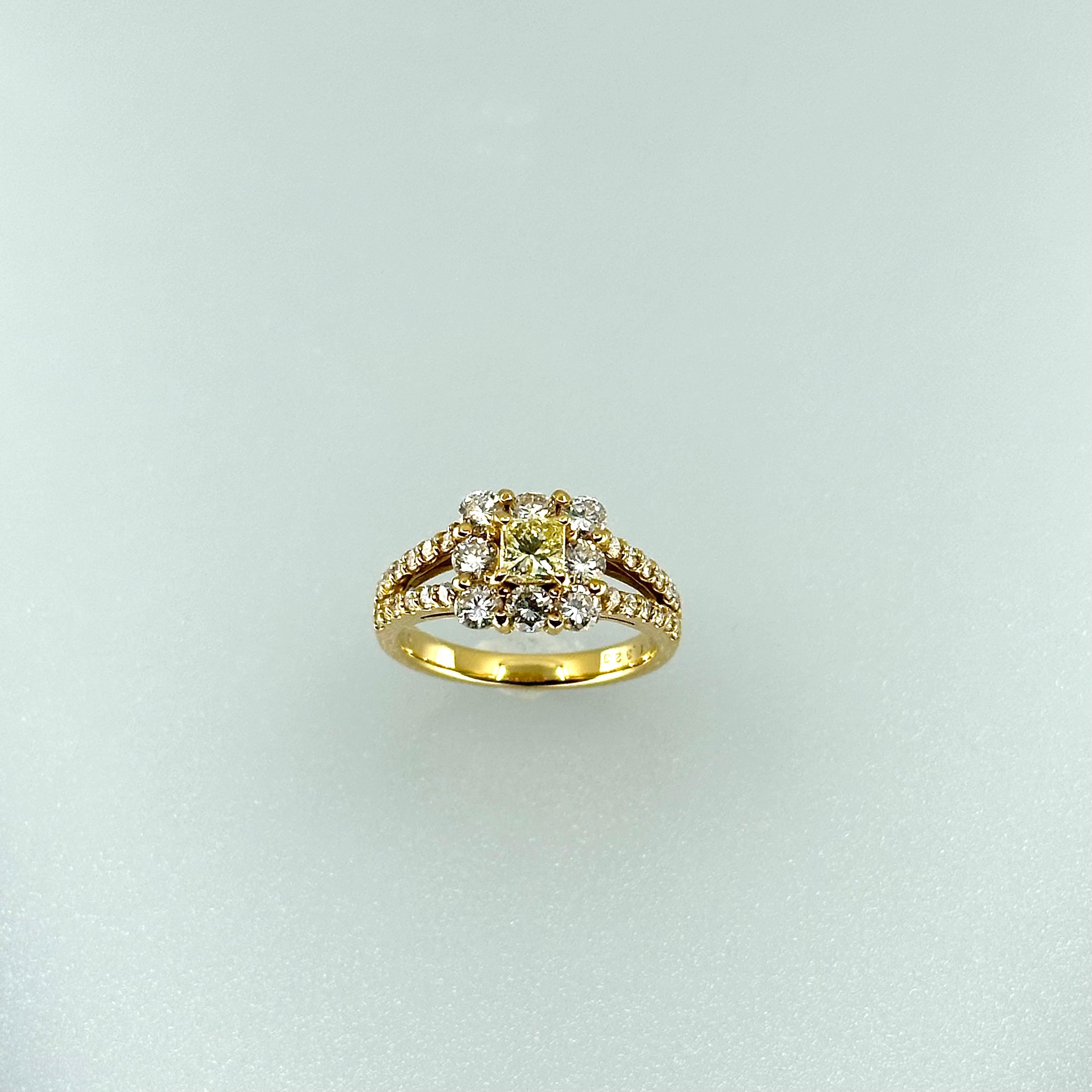 【ペコラ】リング ダイヤ 中石0.3ct SQ｜A Jewelry Box 公式通販サイト