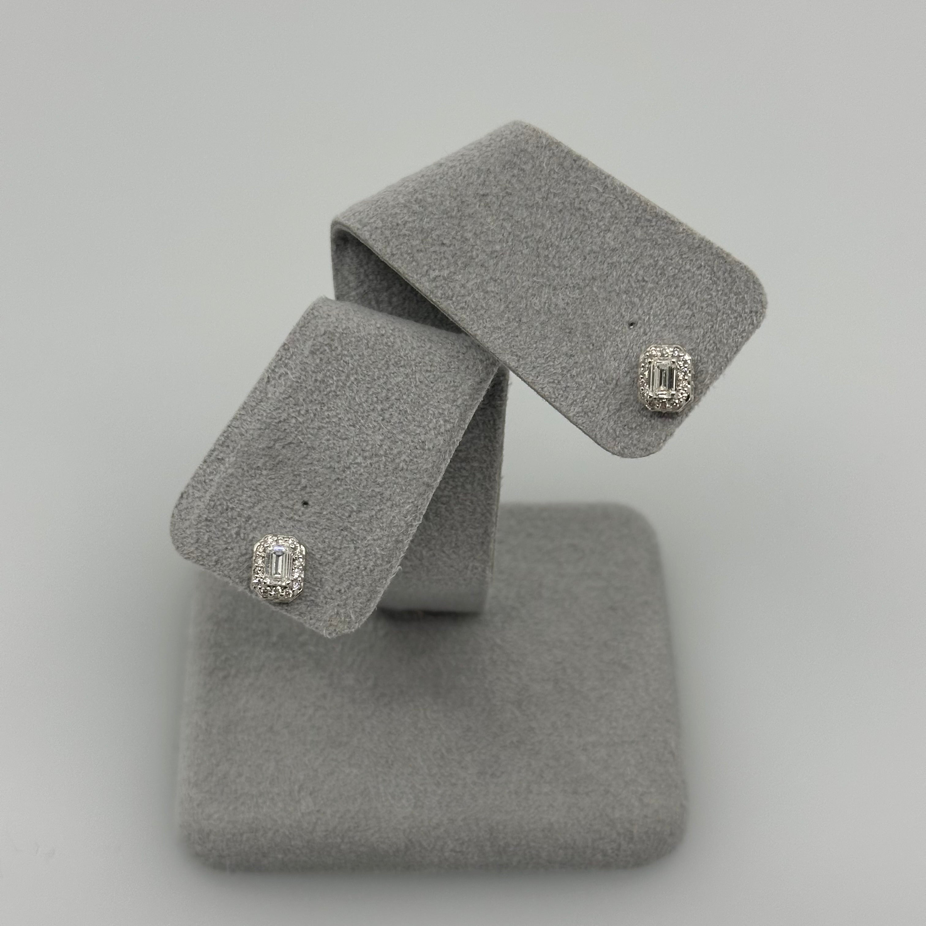 skygray◆希少✧ローマングラス×グレーサファイア×両剣水晶ピアス ユニヴェル］ ダイヤモンドスタッドピアス | A Jewelry Box公式サイト
