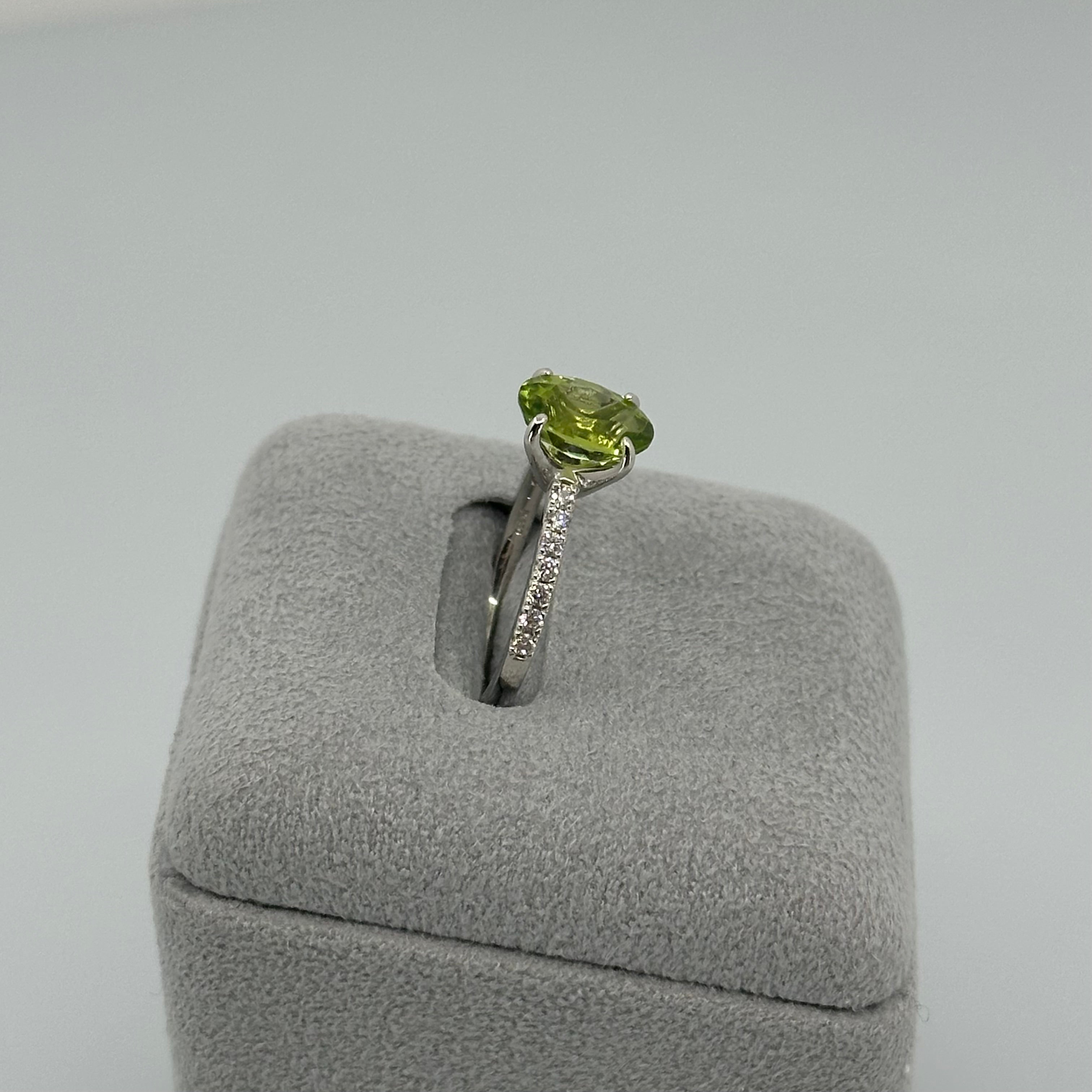 ［新作/個数限定/初夏ごころ］リング　ペリドット