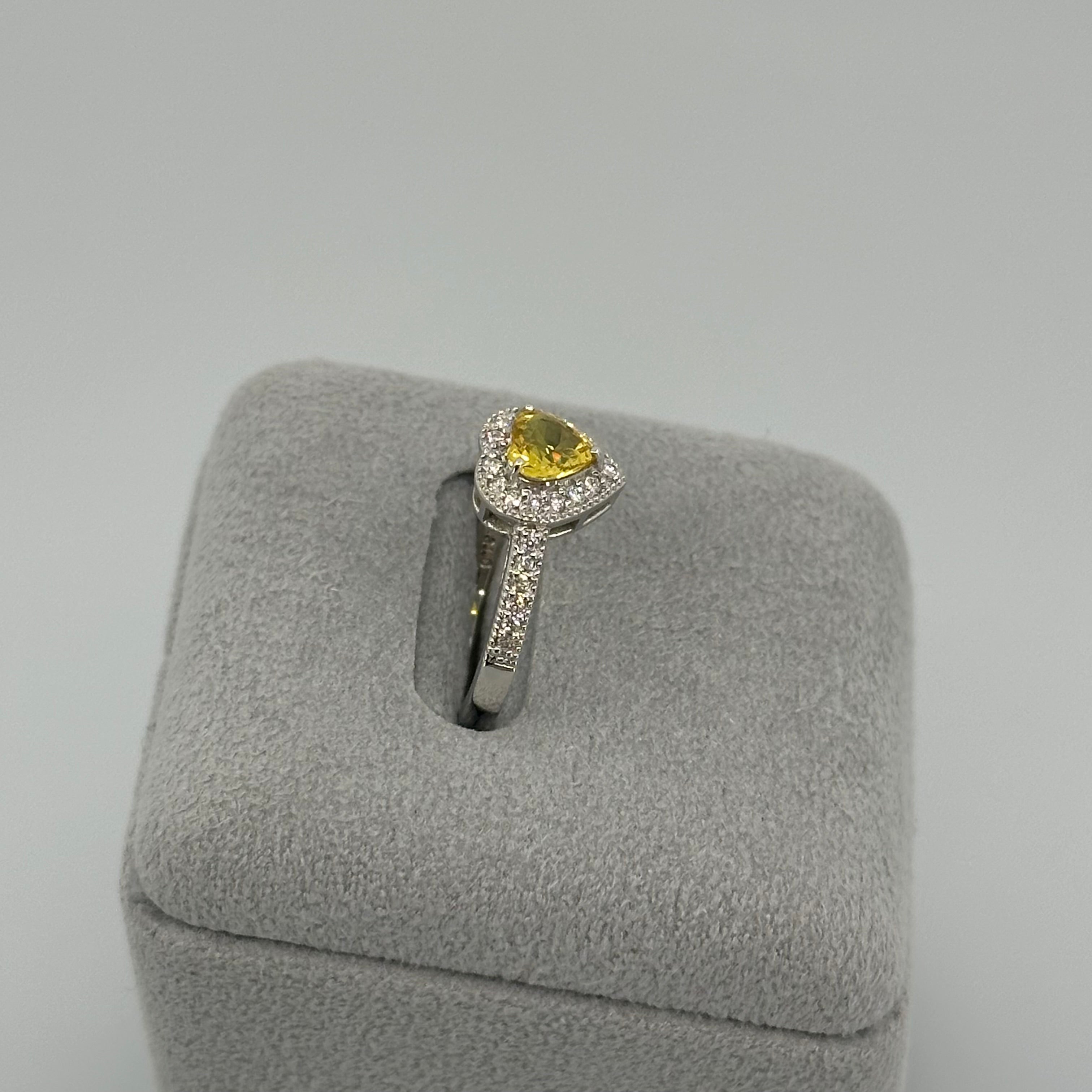 ［新作/各１点のみ］リング　ファンシーサファイア