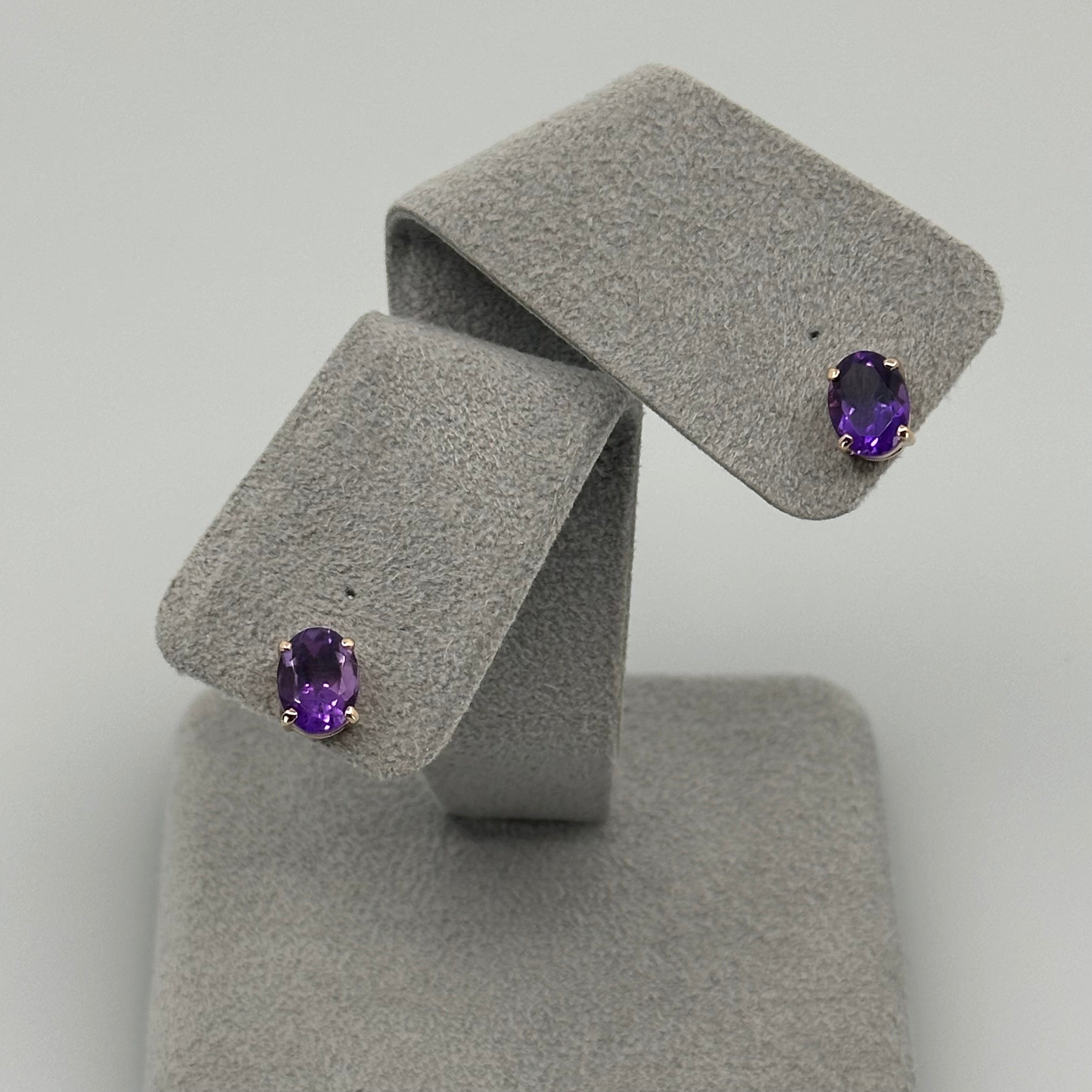 mn様 ロンドンブルートパーズ ジュエリーボックスピアス 新作/個数限定/ヌード］ カラーストーンスタッドピアス | A Jewelry