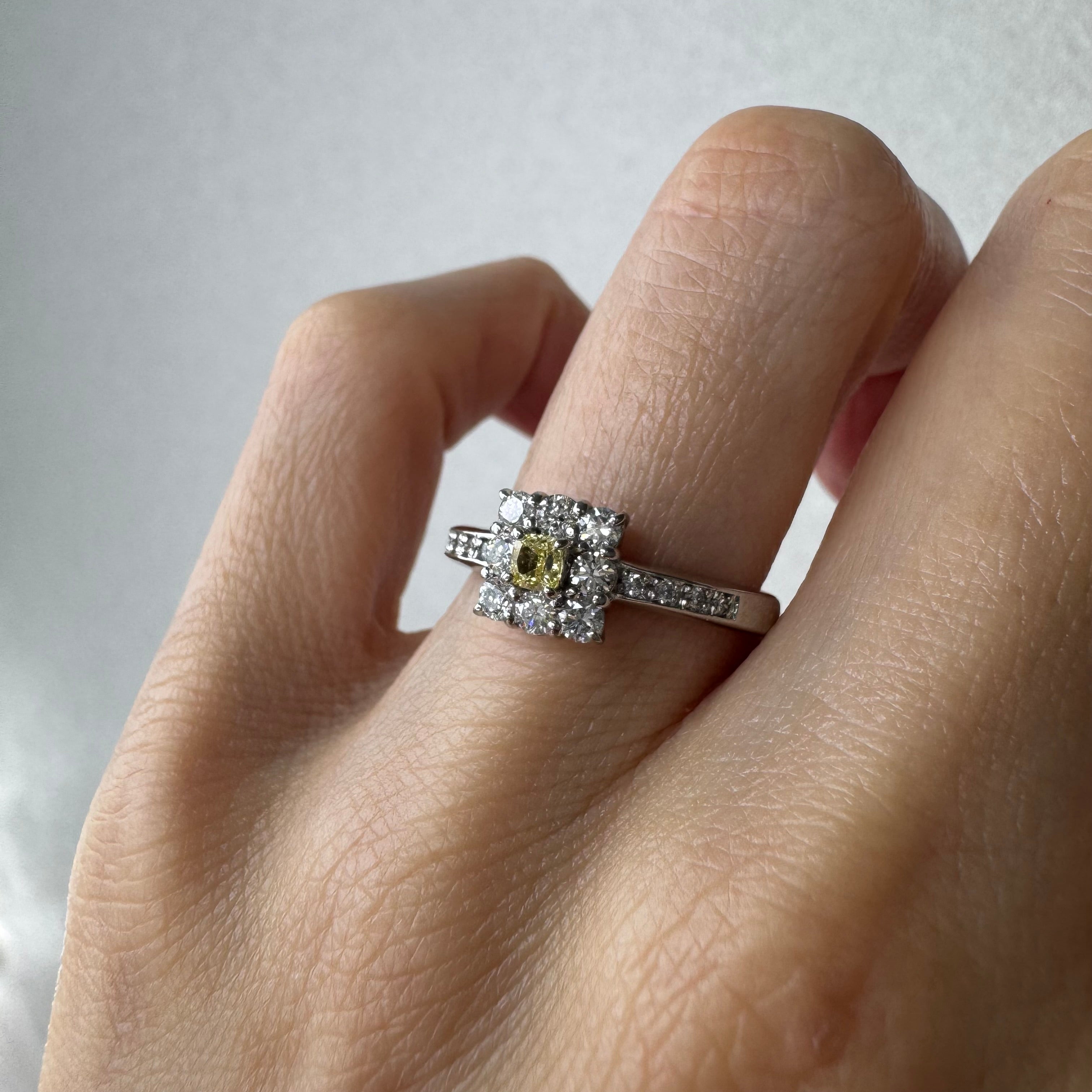 ［3本限定/ジョーヌの隣］リング ファンシーインテンスイエローダイヤ 0.12ct　PT｜A Jewelry Box 公式通販サイト