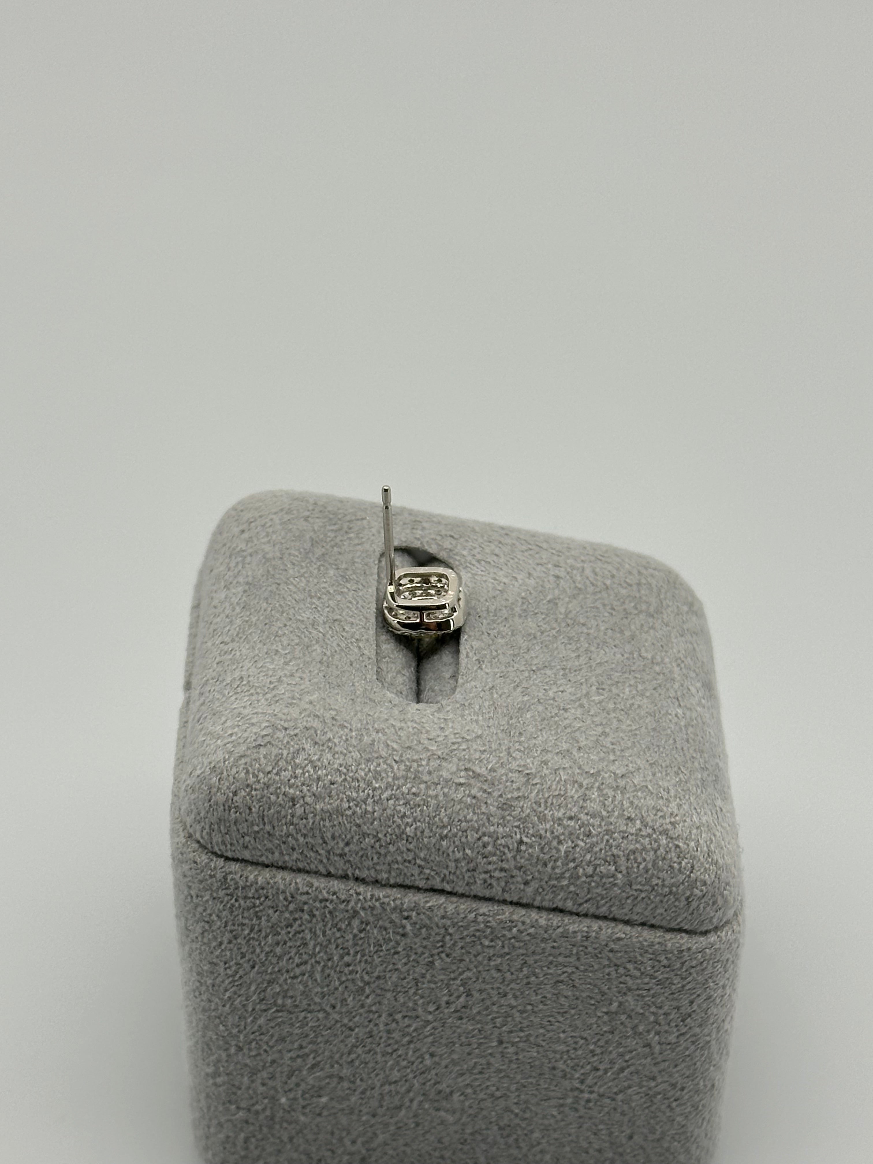 【ジョーヌ】ピアス ファンシーインテンスイエローダイヤ 0.15ct×2 SQ PT｜A Jewelry Box 公式通販サイト