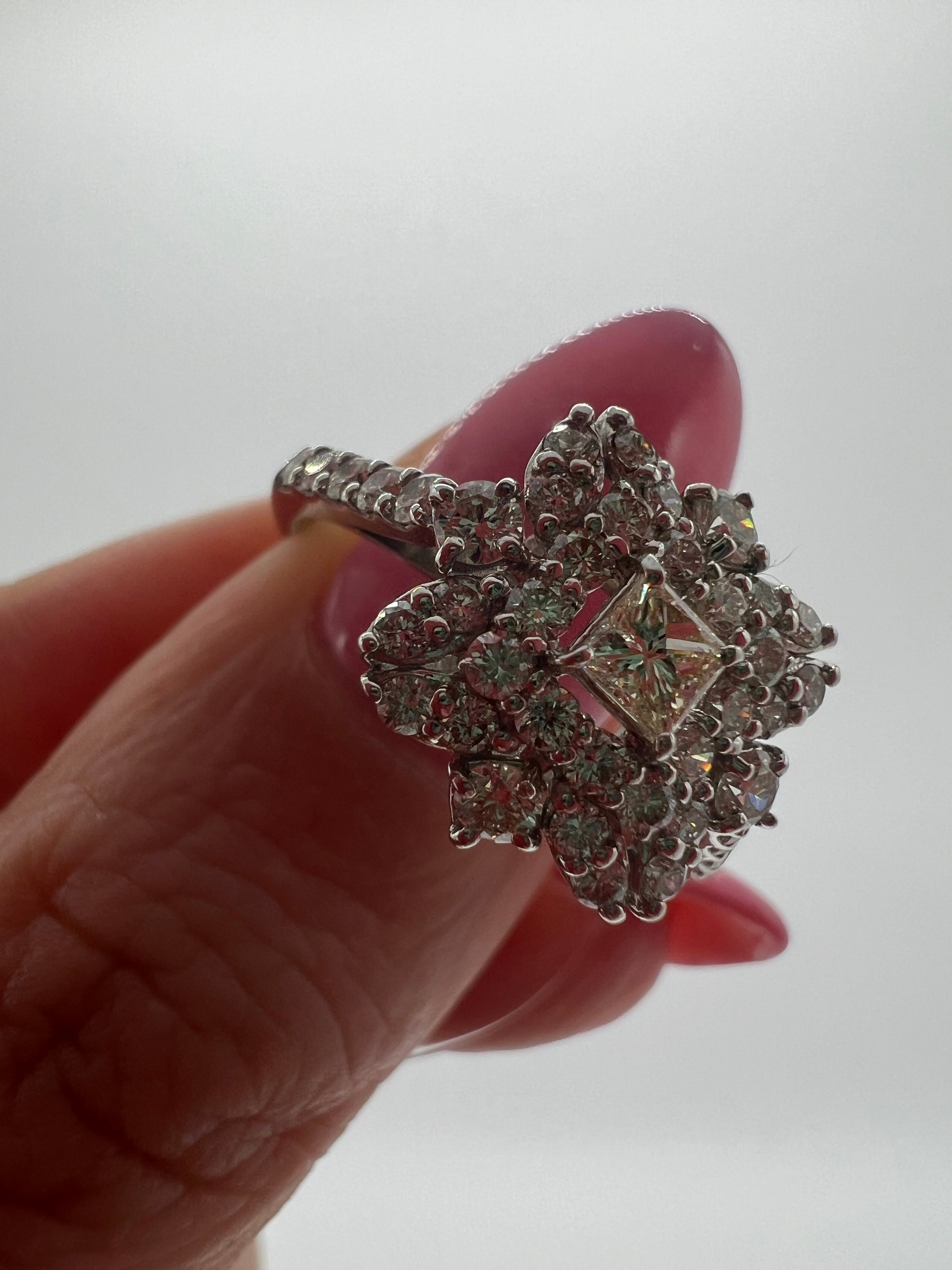 [アラベスク]白ダイヤ&ラウンドメレ｜A Jewelry Box 公式通販サイト