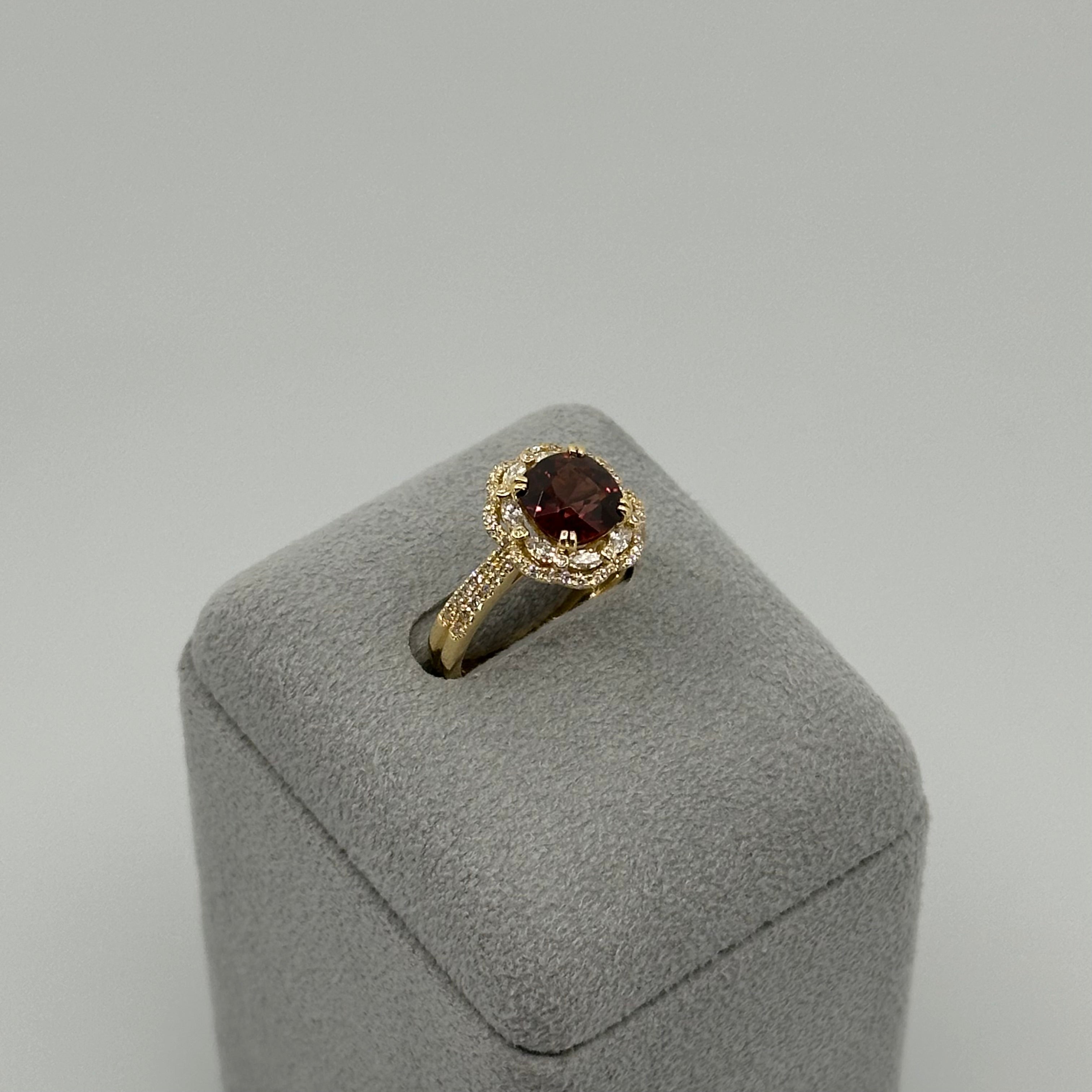 ［特別企画一点物/フルール］リング 幻クラスビルマ産ノーヒートレッドスピネル 2ct YG｜A Jewelry Box 公式通販サイト