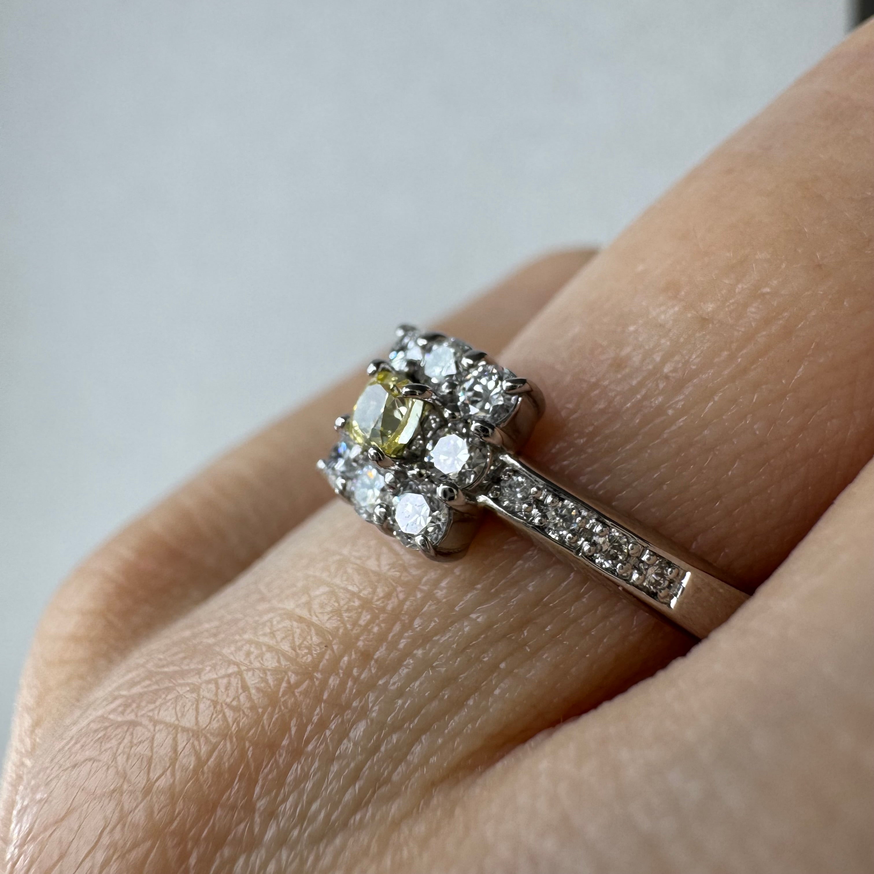 ［3本限定/ジョーヌの隣］リング ファンシーインテンスイエローダイヤ 0.12ct　PT｜A Jewelry Box 公式通販サイト