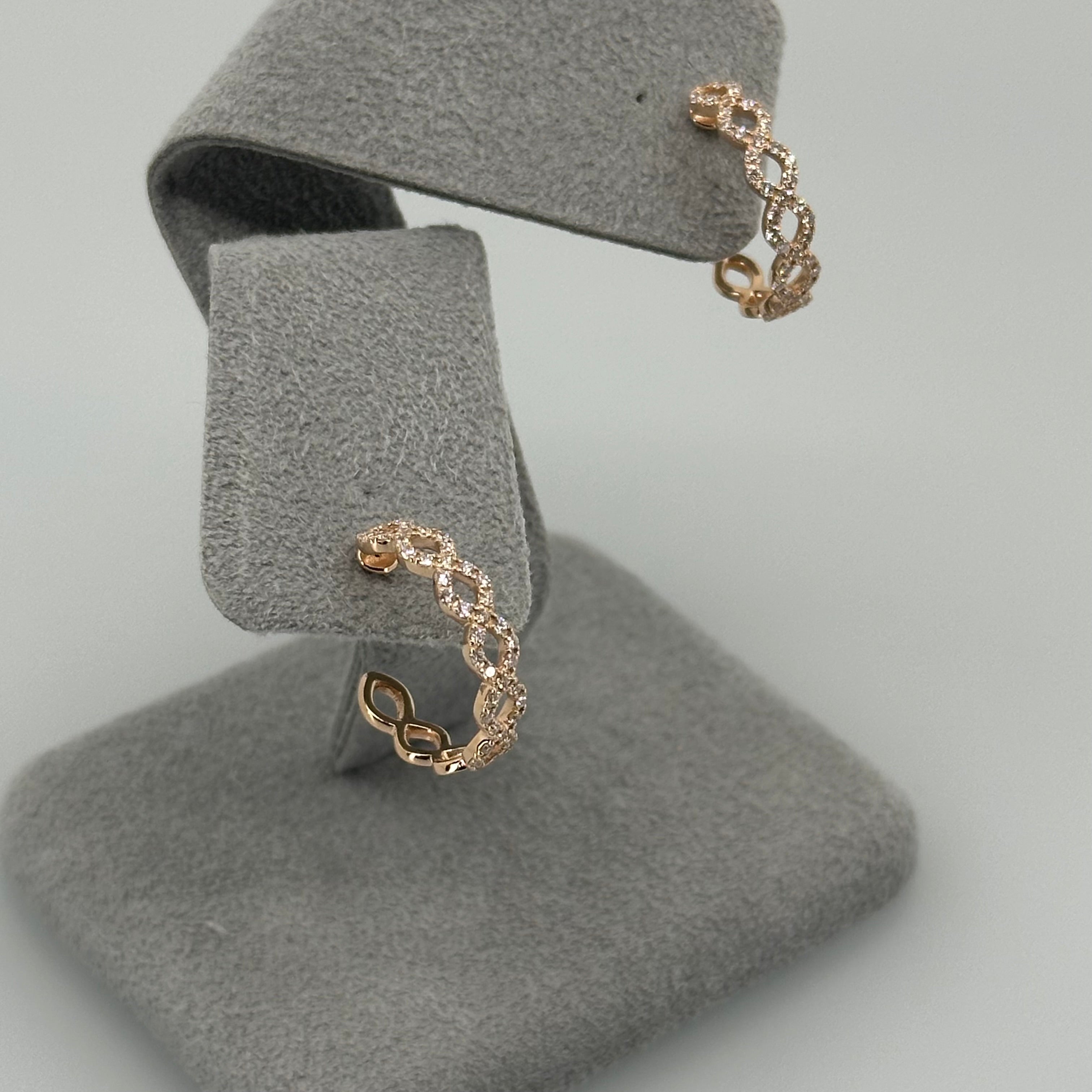 ［アポトラ ］　ピアス　ダイヤ　