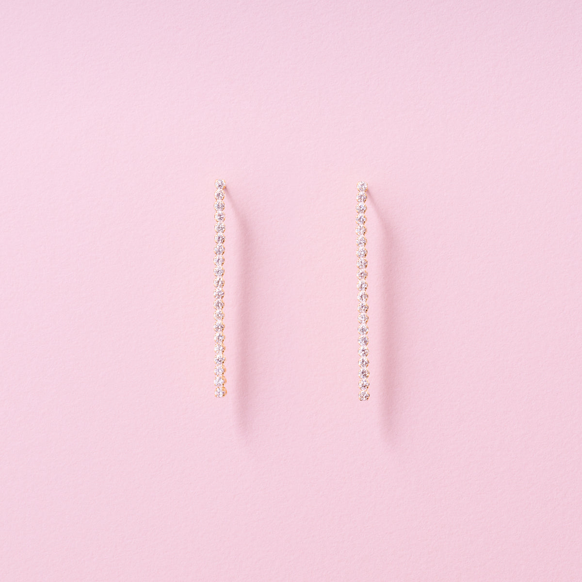 ［エタンスレ0.5ct］ ダイヤモンド揺れるピアス