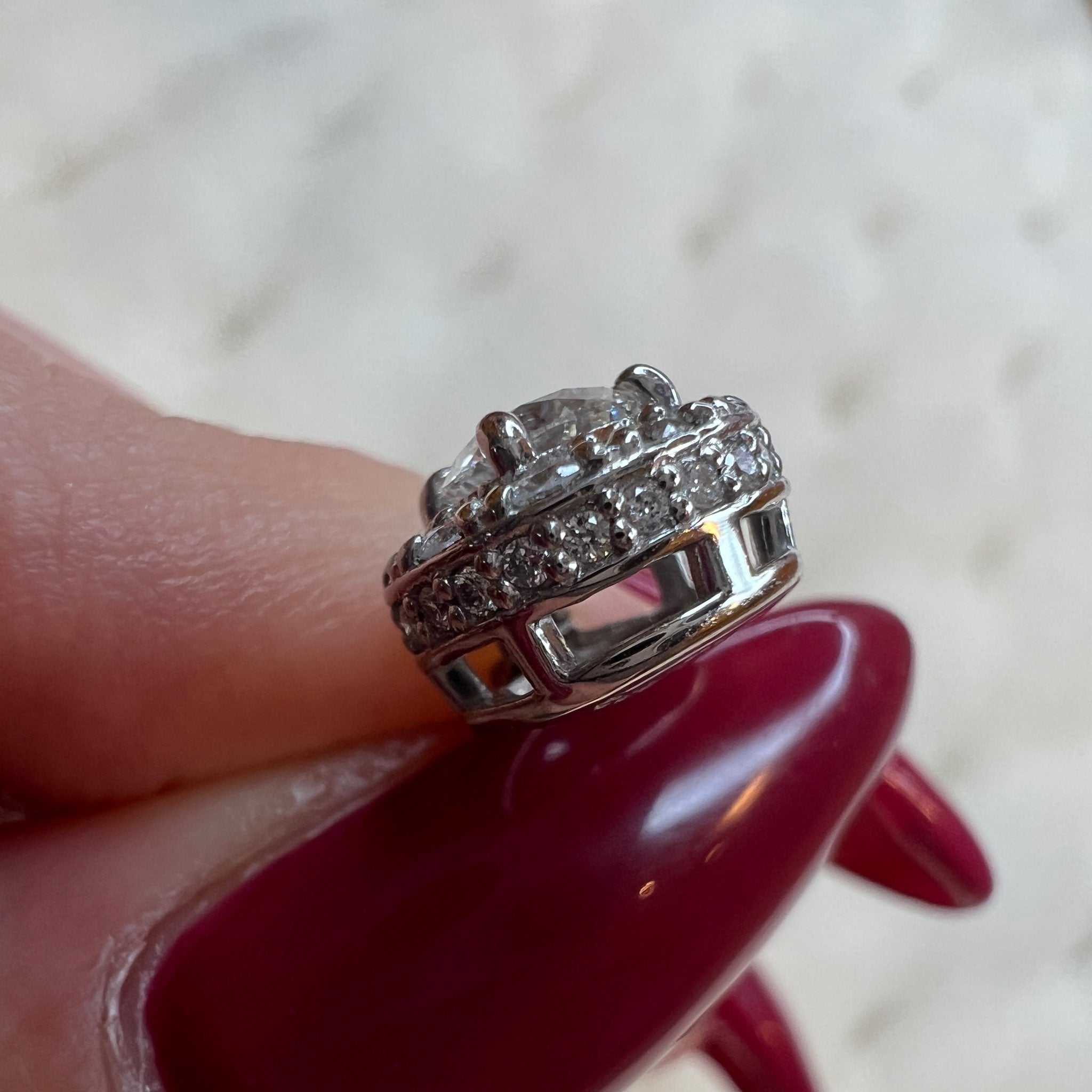 中石0.3CTポインターシリーズ パヴェピアス｜A Jewelry Box 公式通販サイト