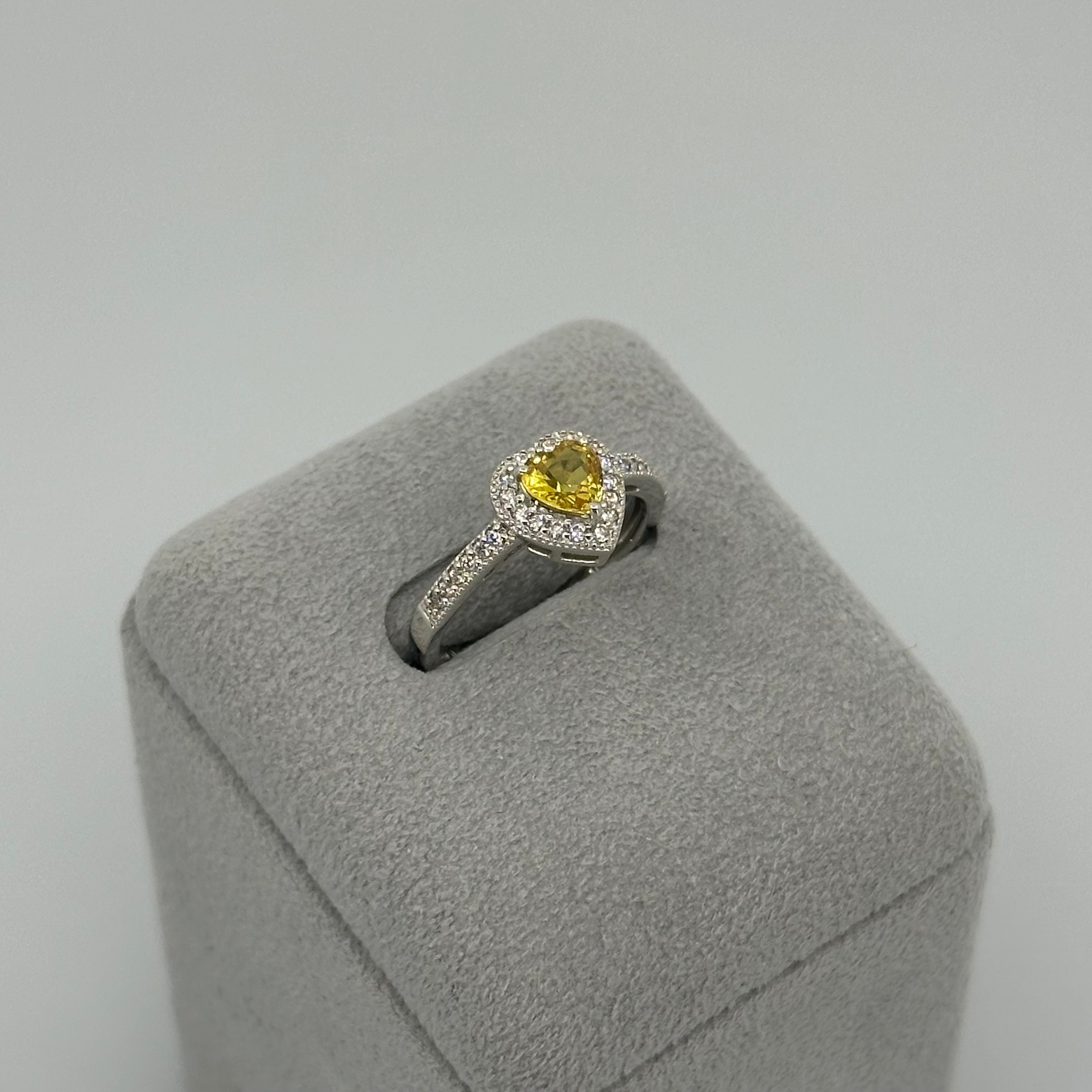 ［新作/各１点のみ］リング　ファンシーサファイア