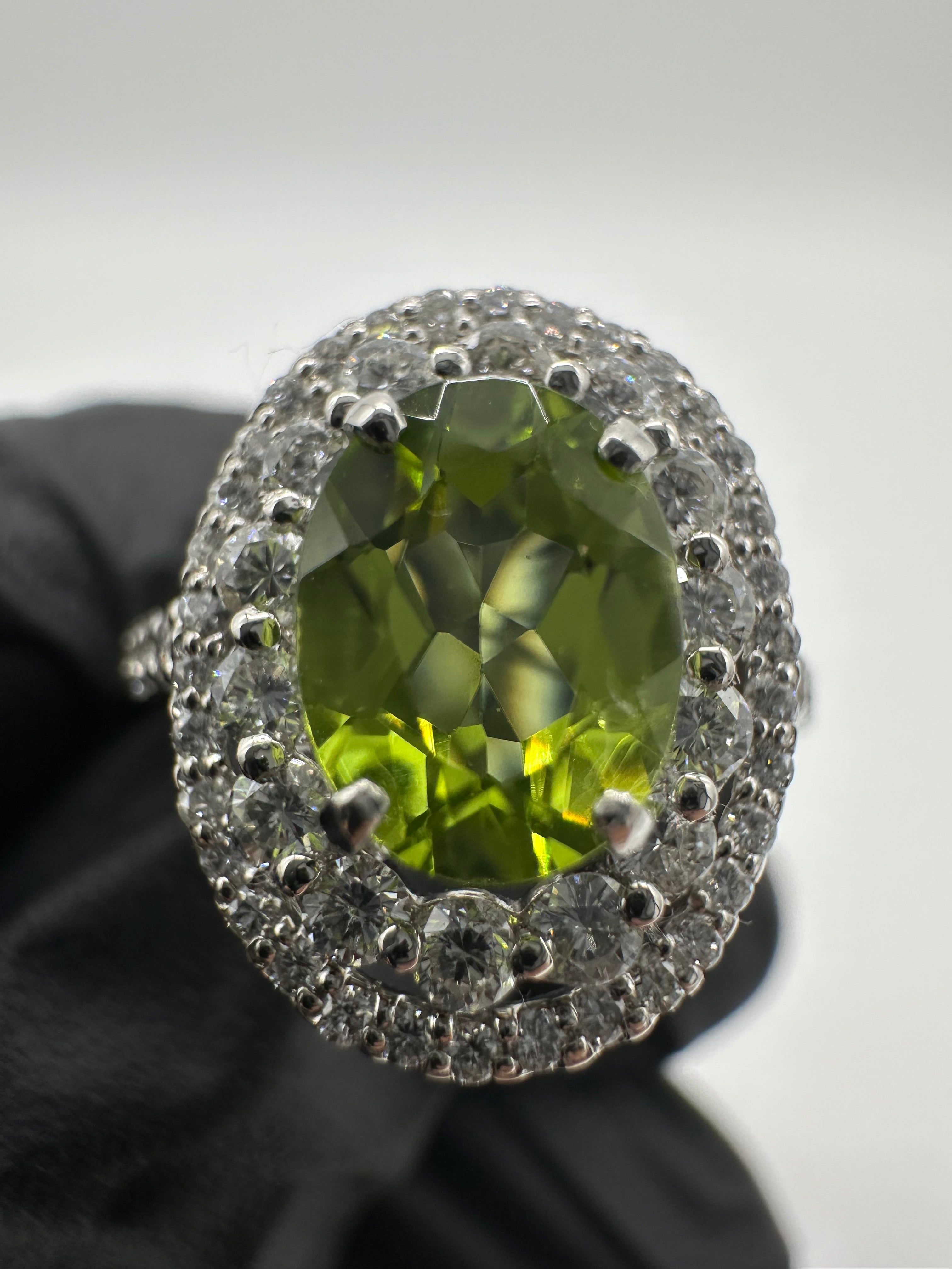 ソレイユ ペリドット 中石1ct前後 OV リング｜A Jewelry Box 公式通販サイト