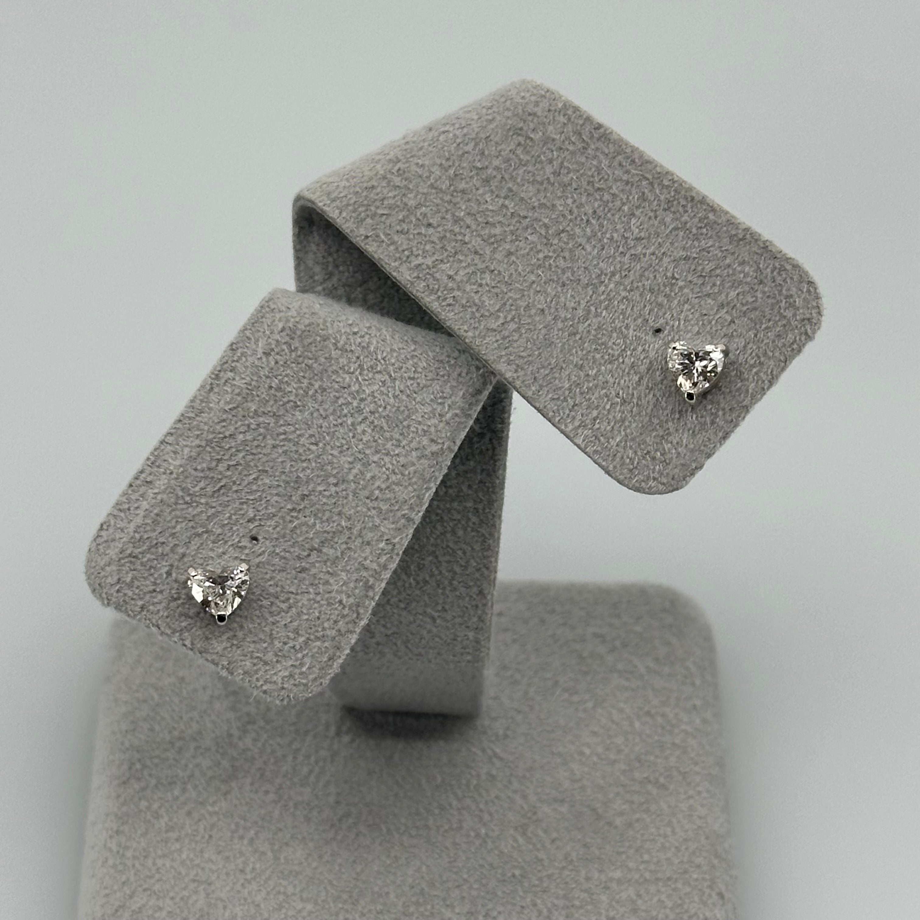 レスピール］ ダイヤモンドスタッドピアス | A Jewelry Box公式サイト