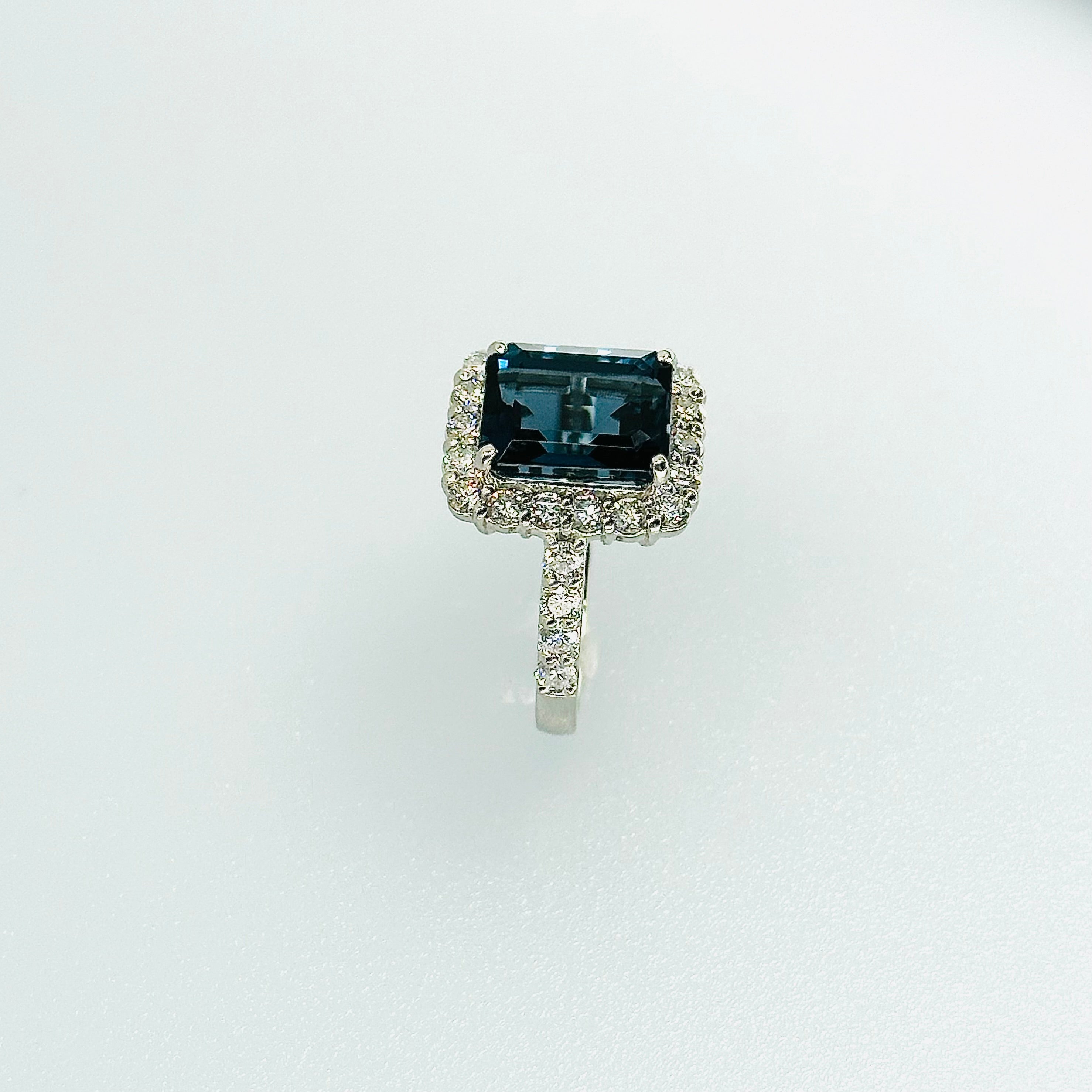 【オデットの羽飾り】リング ロンドンブルートパーズ 中石5ct前後 SQ｜A Jewelry Box 公式通販サイト
