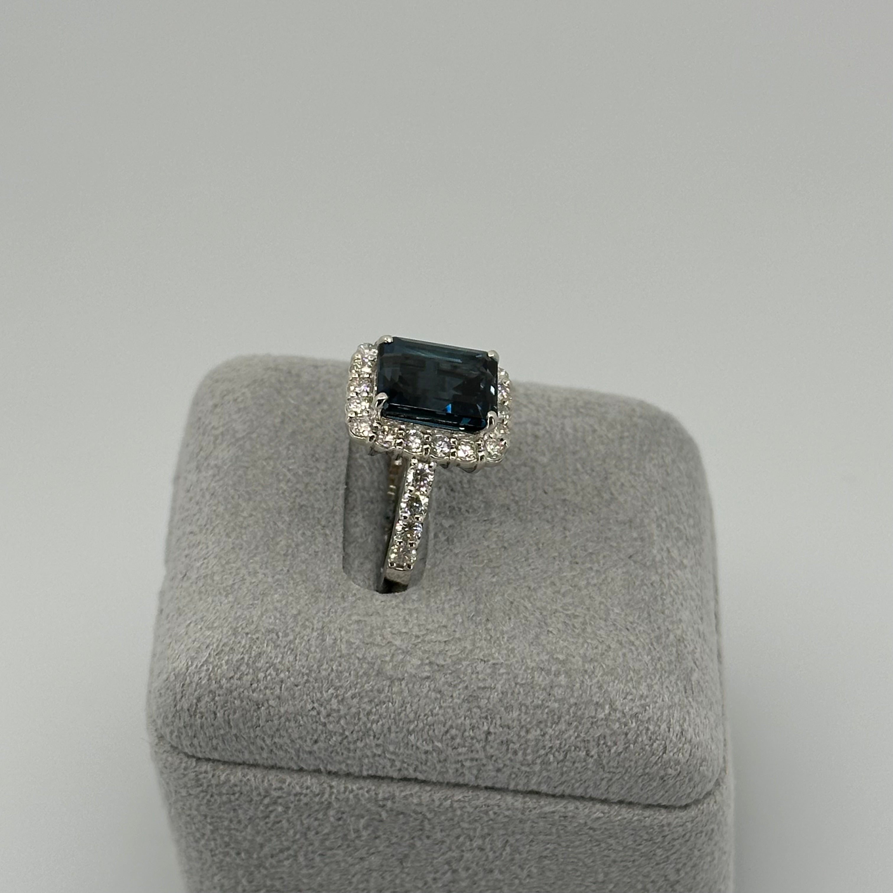 ［オデットの羽飾り］リング ロンドンブルートパーズ 5ct前後 SQ｜A Jewelry Box 公式通販サイト