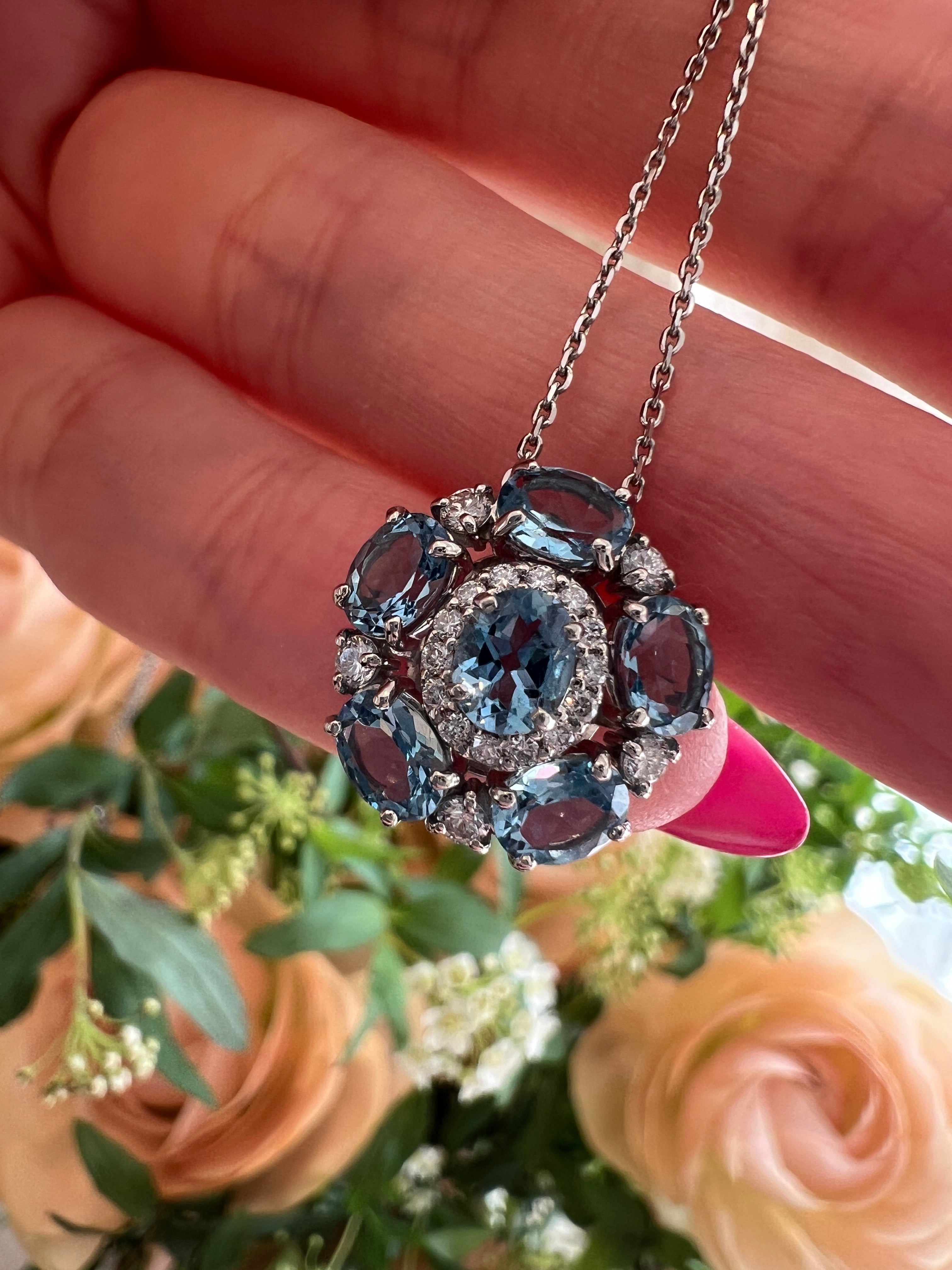 ガブリオレ ネックレス〜濃いアクアマリンを使用｜A Jewelry Box 公式通販サイト