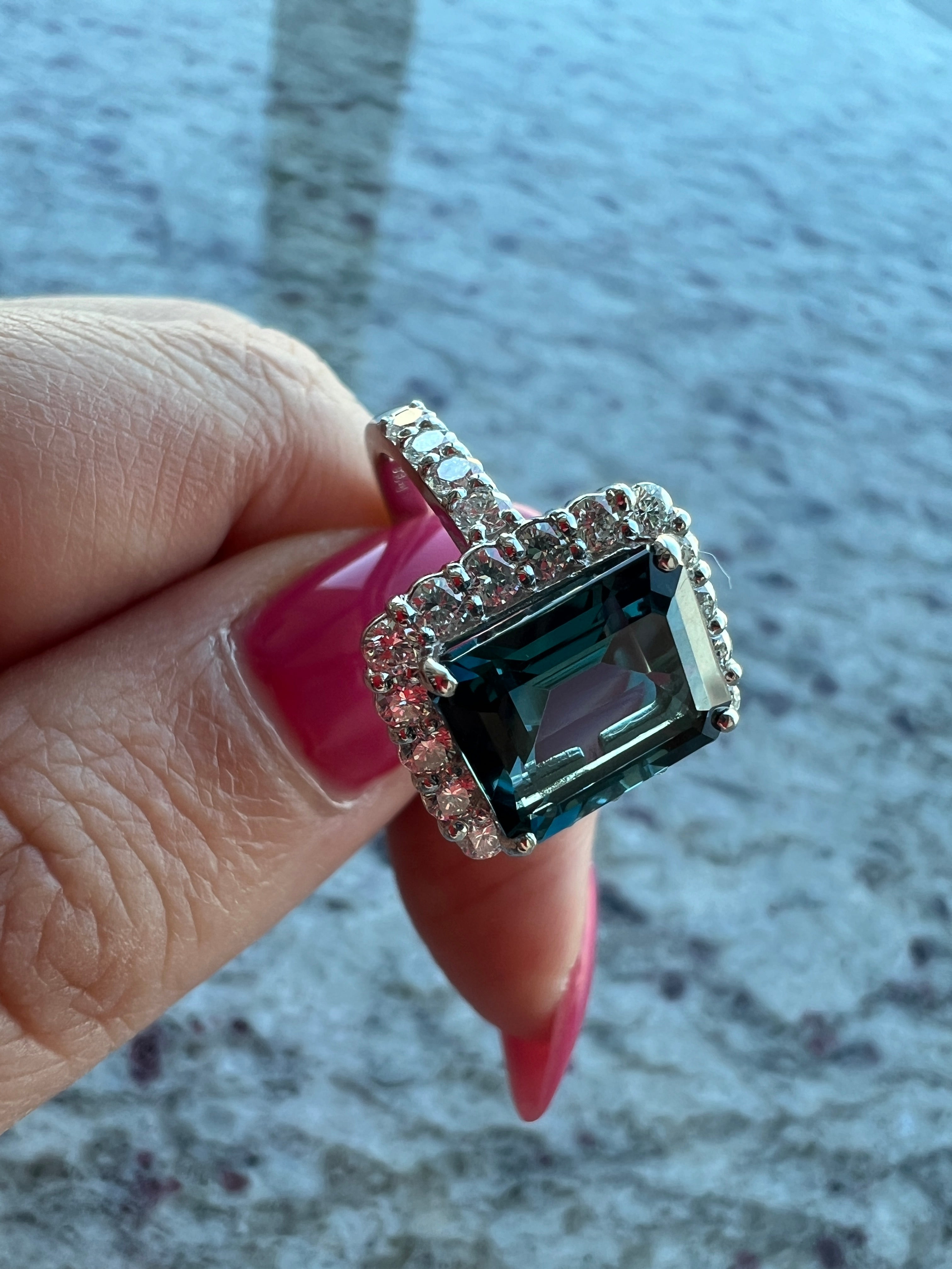 【オデットの羽飾り】リング ロンドンブルートパーズ 中石5ct前後 SQ｜A Jewelry Box 公式通販サイト