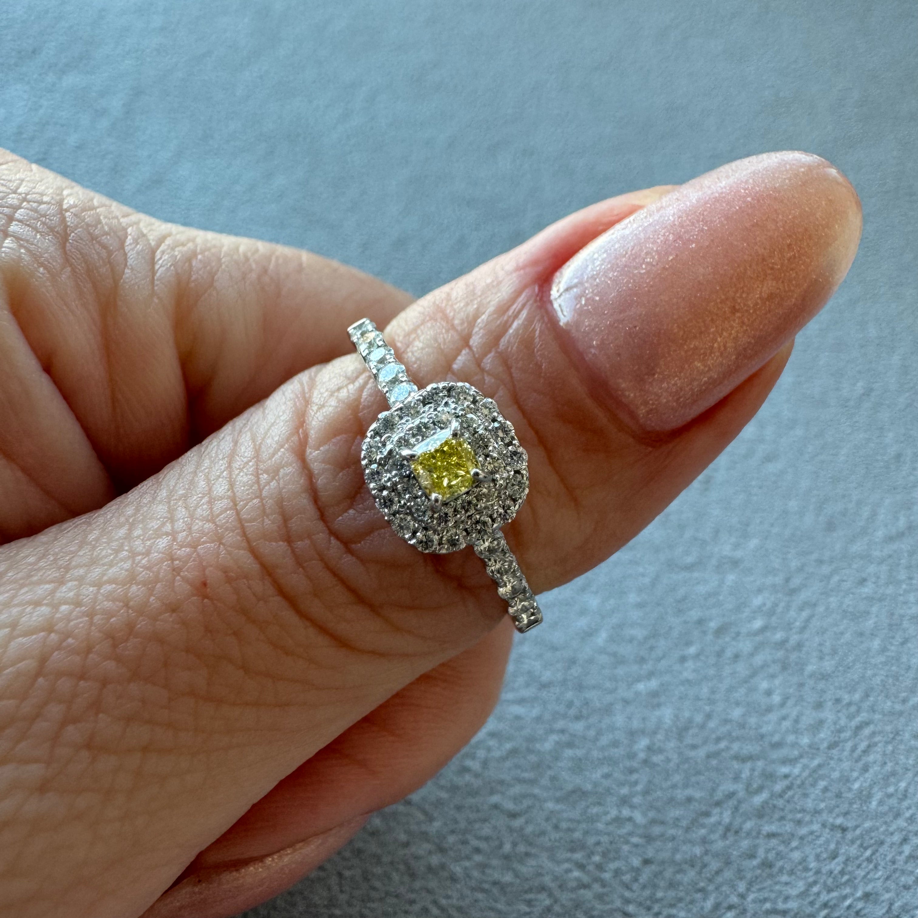 ［ジョーヌ］リング ファンシーインテンスイエローダイヤ SQ 0.13ct前後｜A Jewelry Box 公式通販サイト