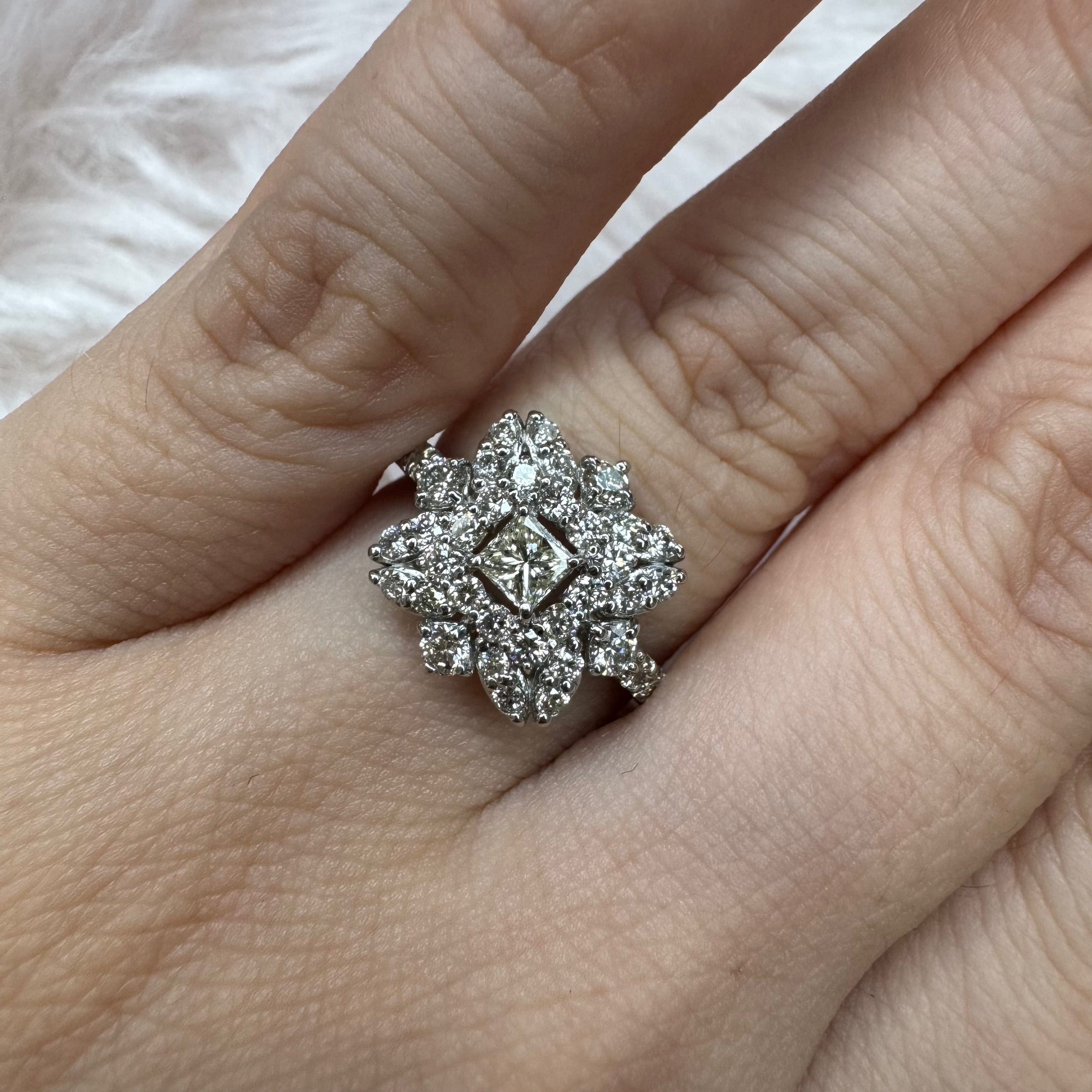 [アラベスク]白ダイヤ&ラウンドメレ｜A Jewelry Box 公式通販サイト