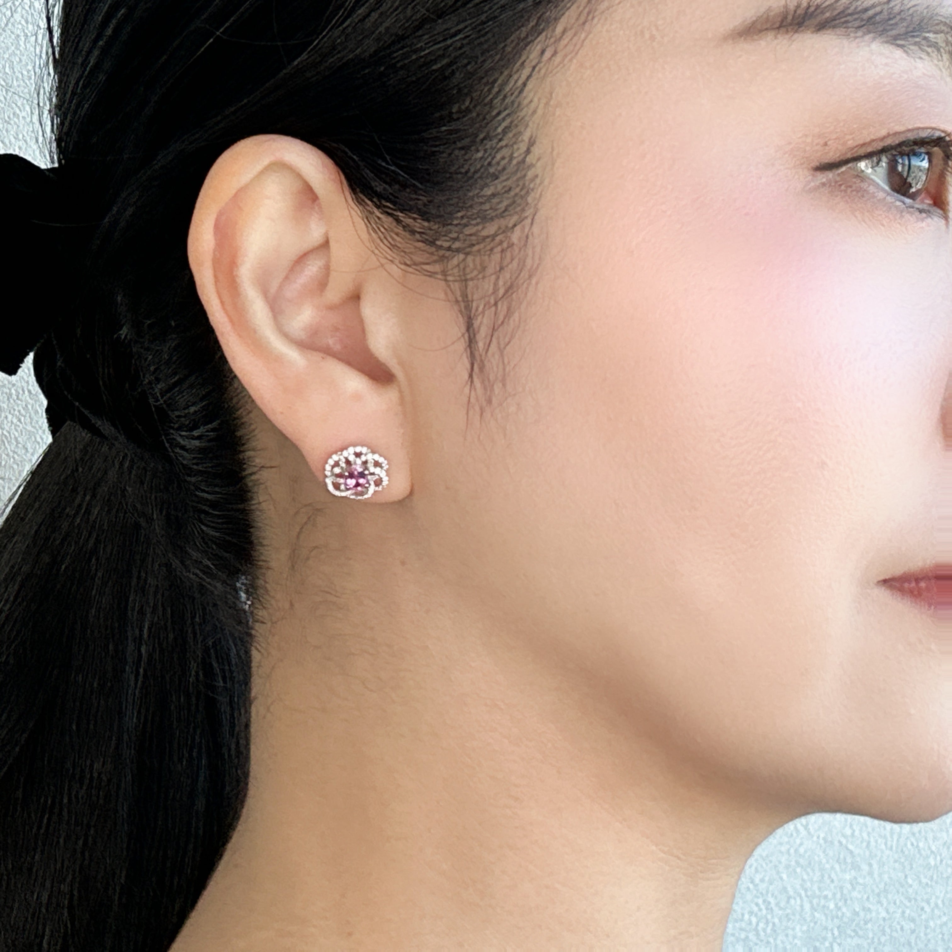 ［カメリアの🐢子ちゃん］ピアス ピンクサファイア 0.4ct×2 OV｜A Jewelry Box 公式通販サイト