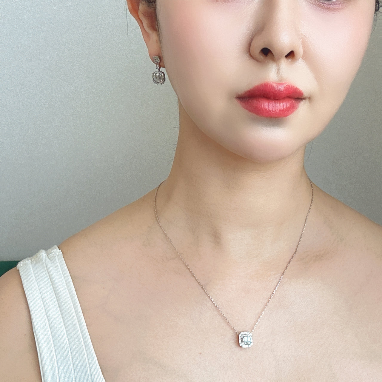 Aで販売終了　ひよこ女医さん揺れるピアス｜A Jewelry Box 公式通販サイト