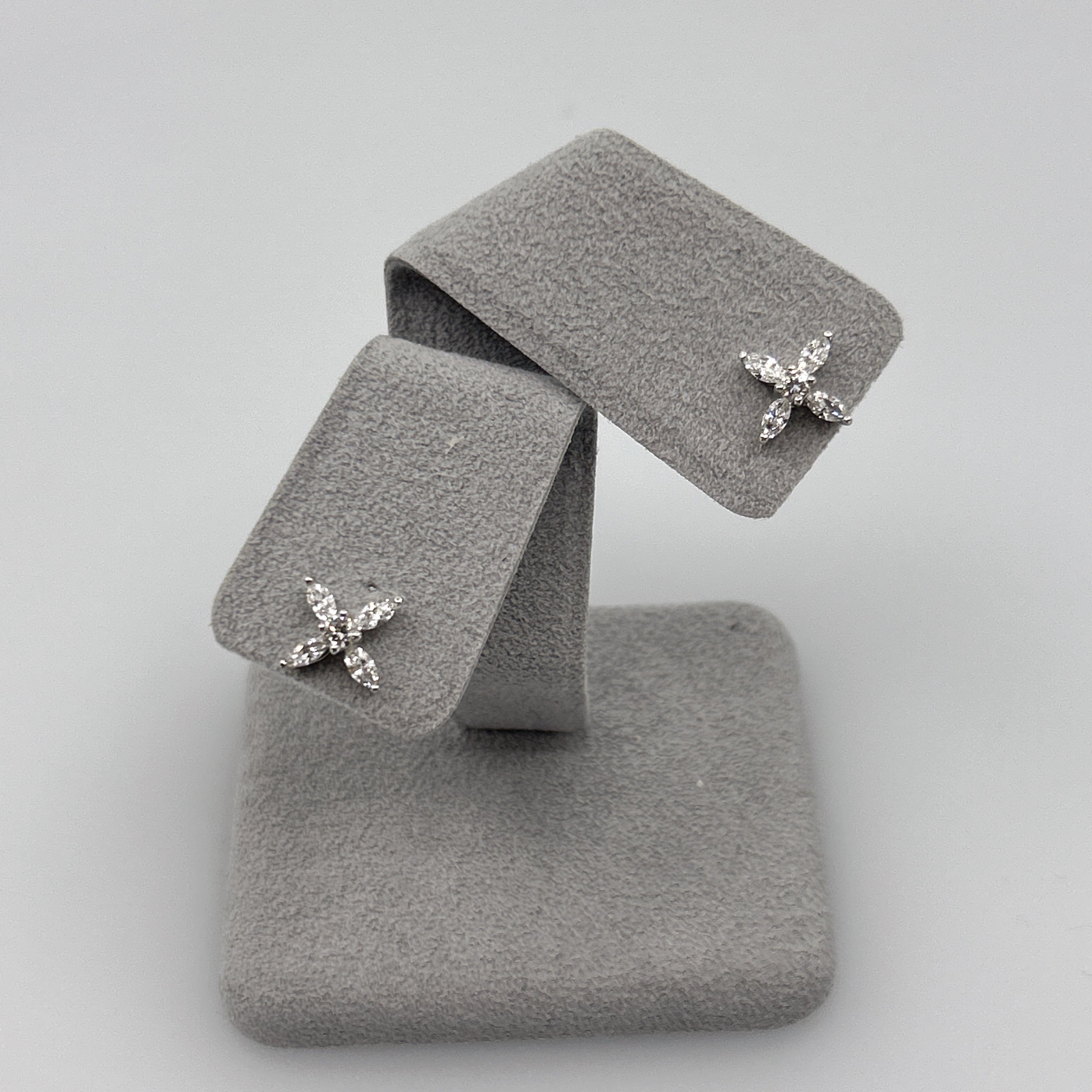 ［ソワン］ピアス｜A Jewelry Box 公式通販サイト