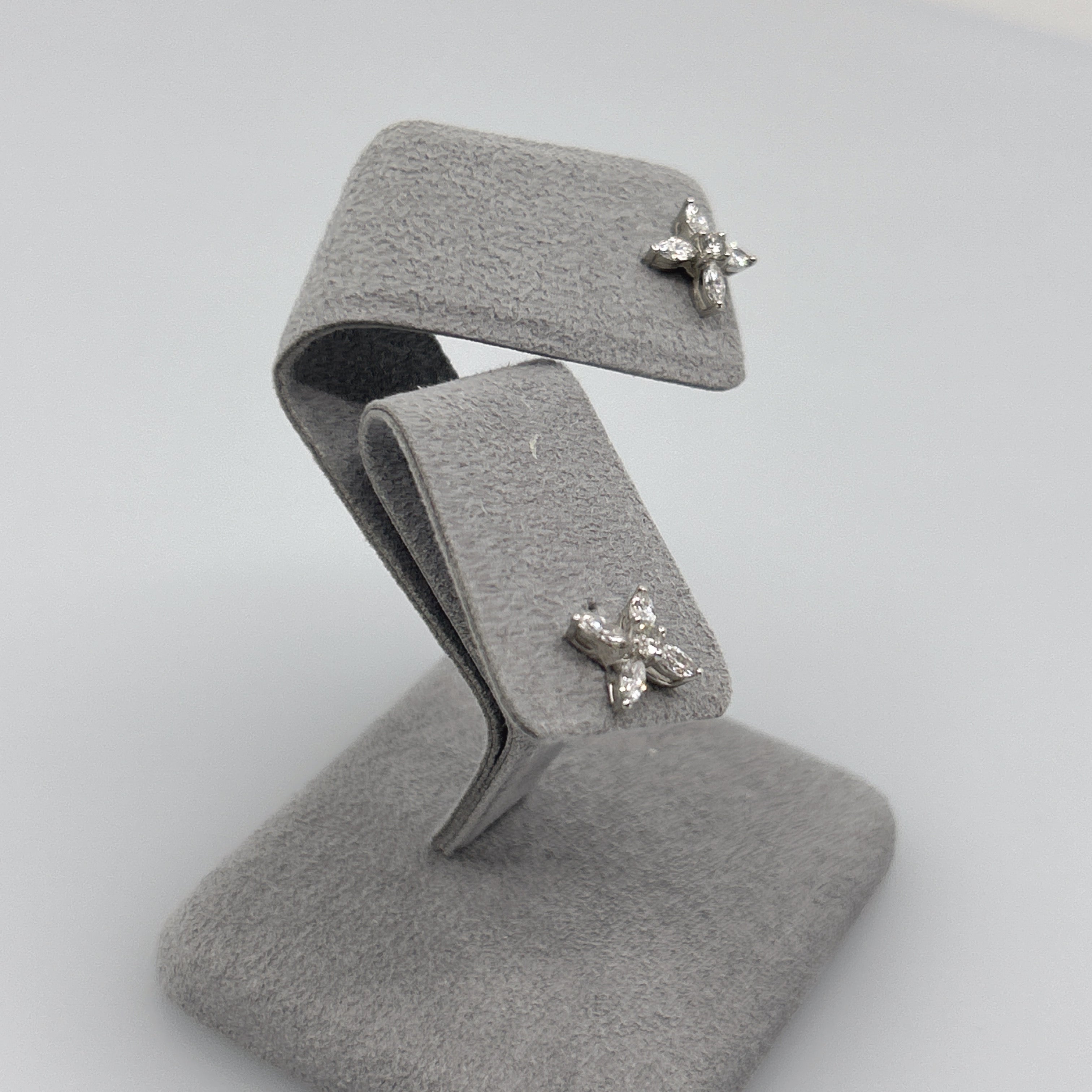 ［ソワン］ピアス｜A Jewelry Box 公式通販サイト