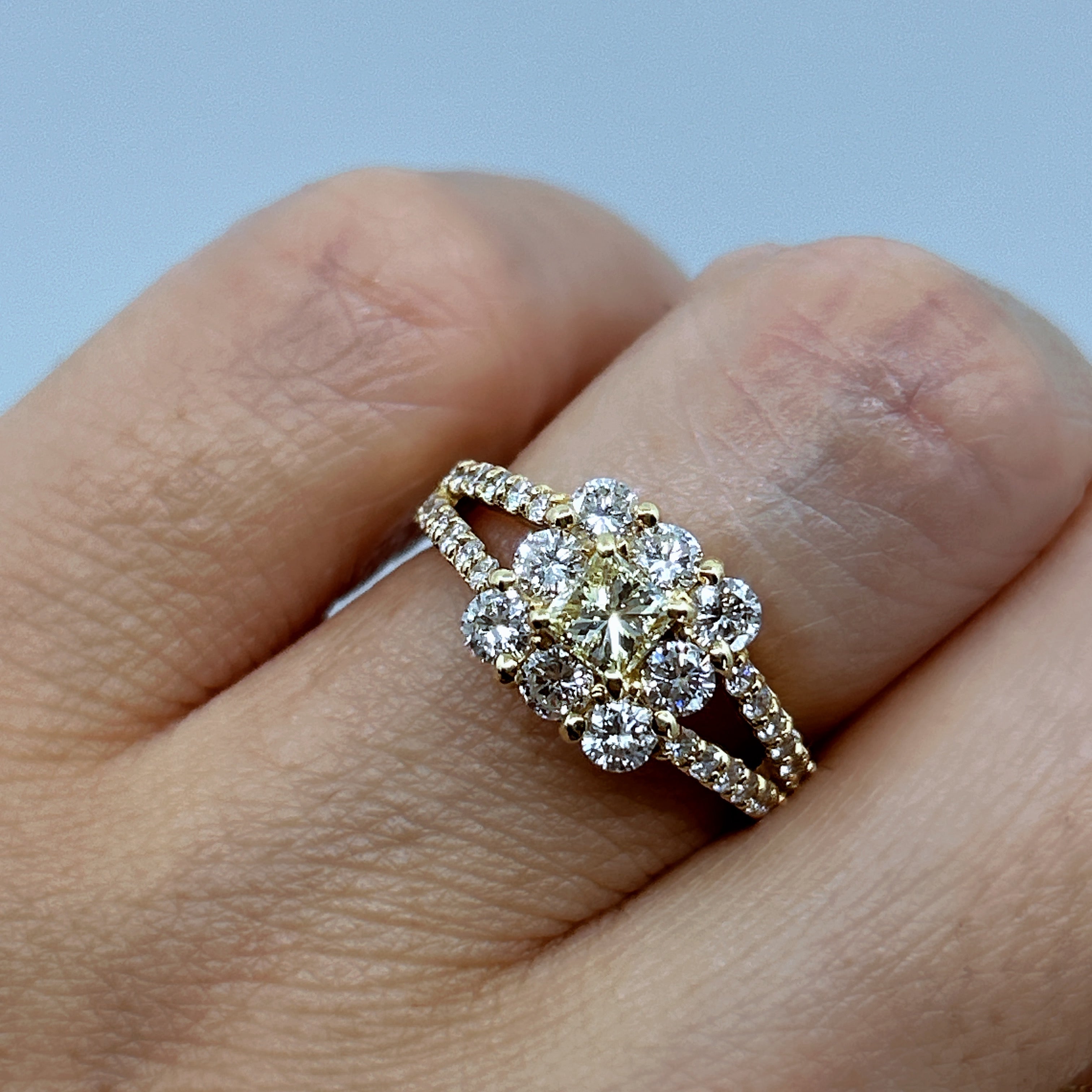 【ペコラ】リング ダイヤ 中石0.3ct SQ｜A Jewelry Box 公式通販サイト