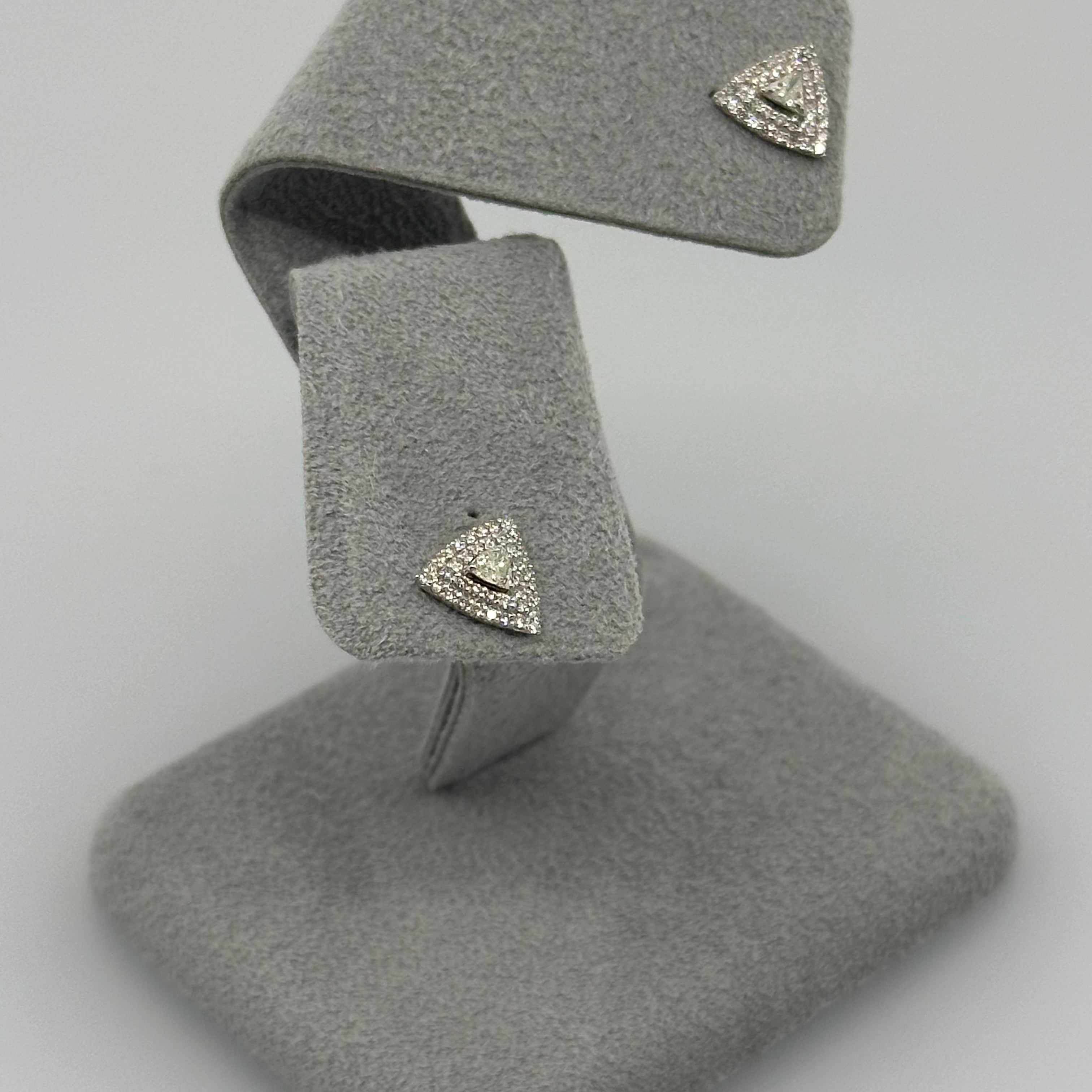 [一点物]ダイヤトリリアントカット ピアス 中石0.23ct前後×2 TR PT/YG