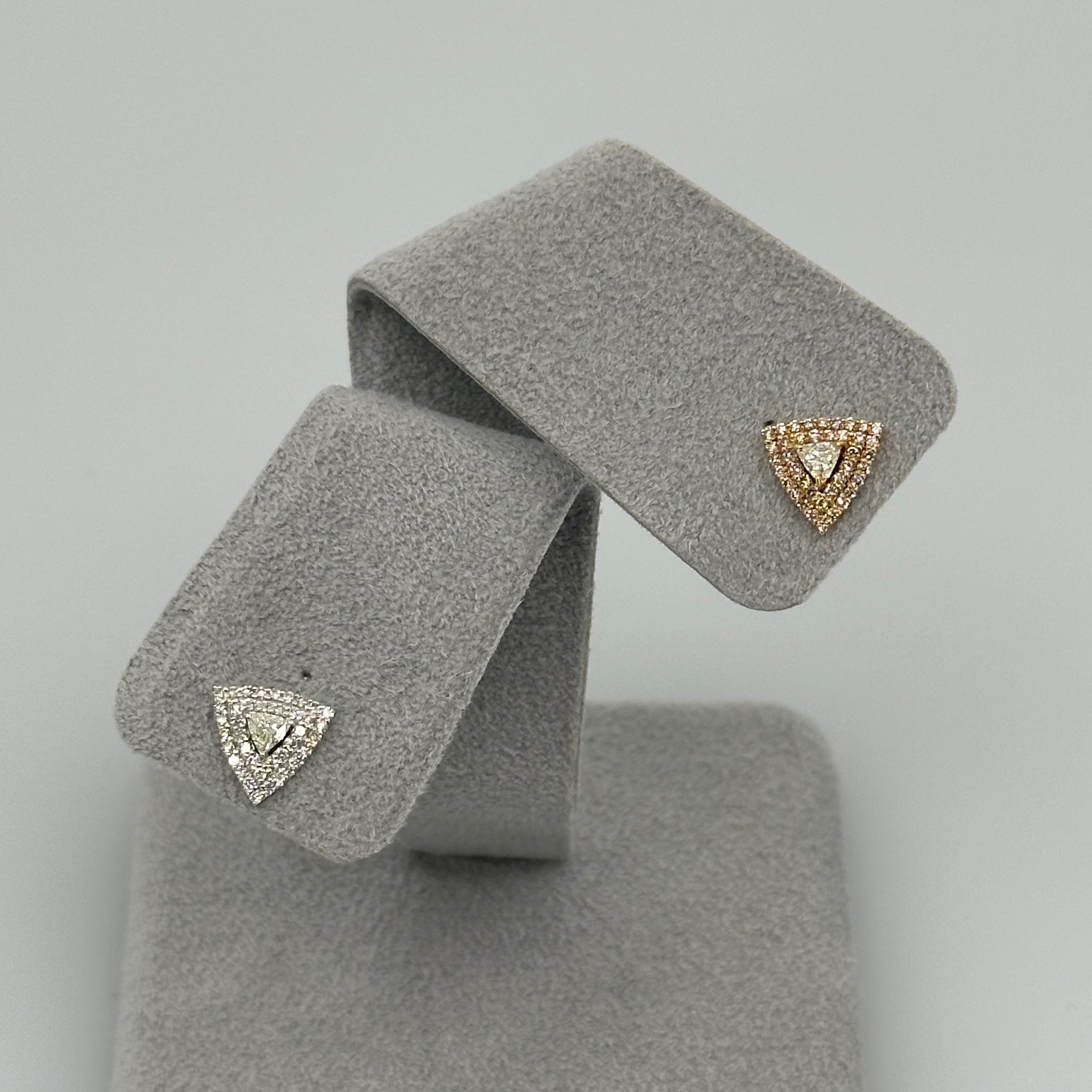 [一点物]ダイヤトリリアントカット ピアス 中石0.23ct前後×2 TR PT/YG