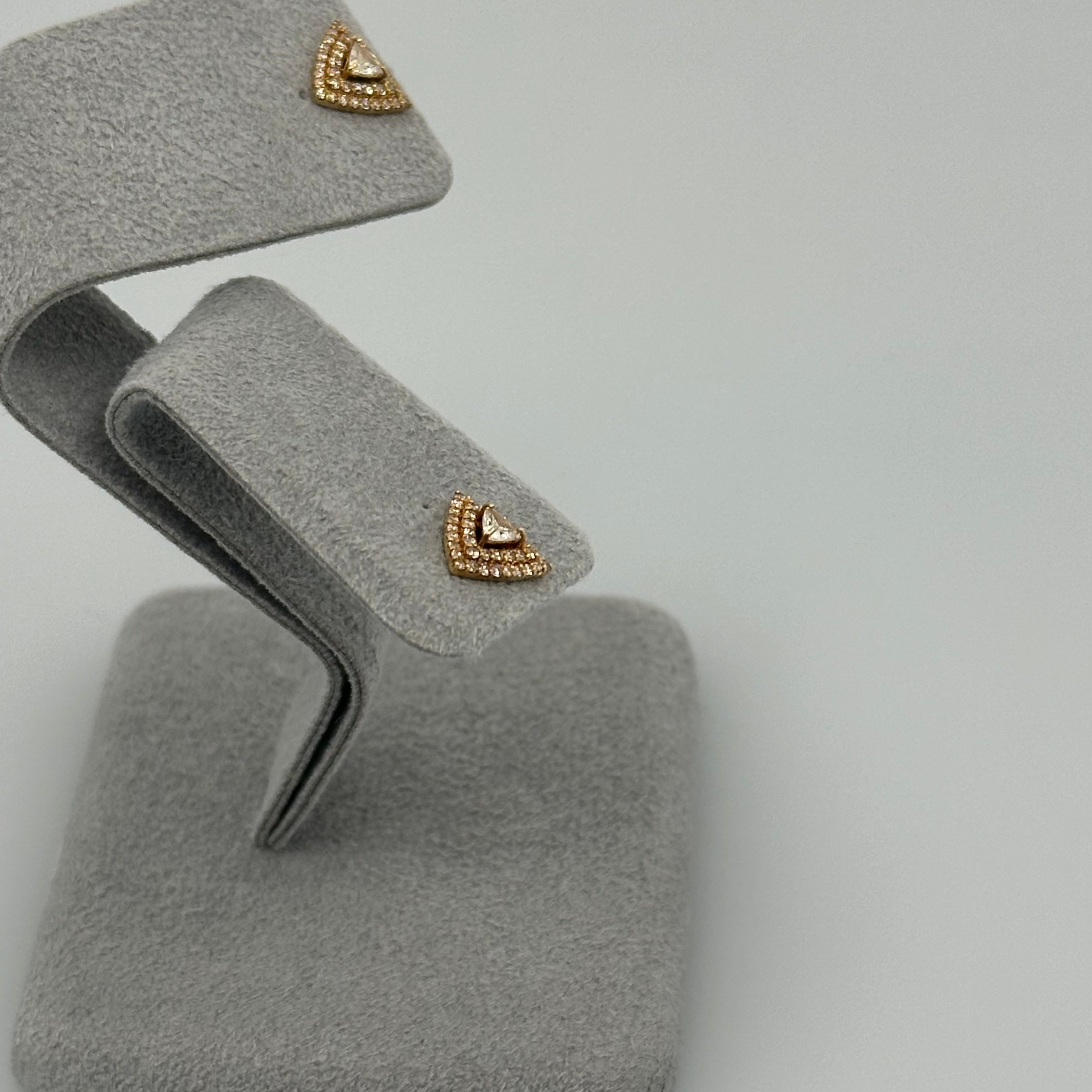 [一点物]ダイヤトリリアントカット ピアス 中石0.23ct前後×2 TR PT/YG