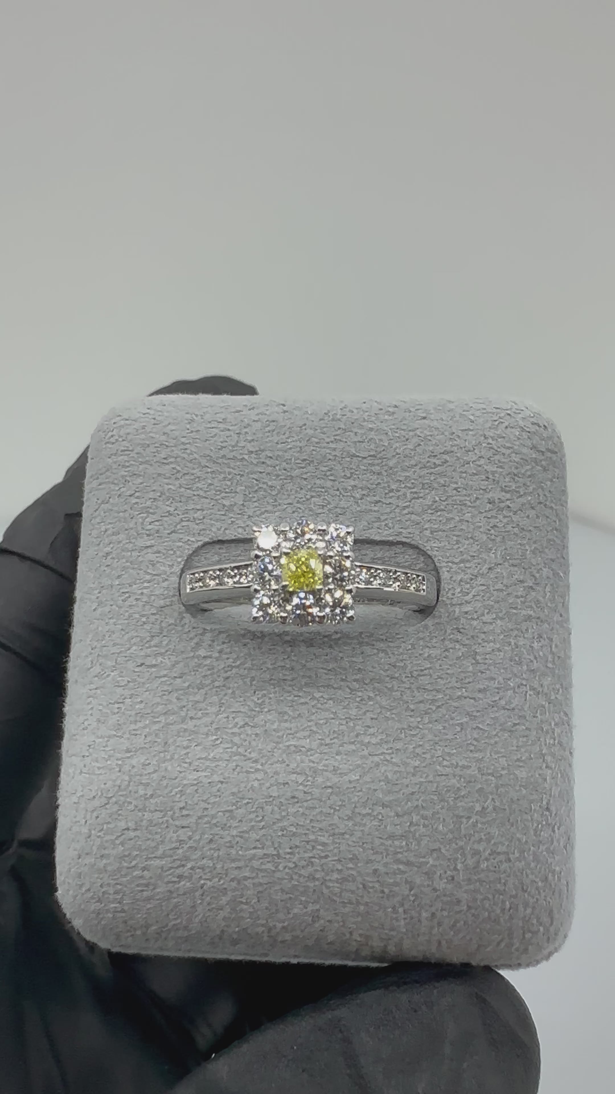 ［3本限定/ジョーヌの隣］リング ファンシーインテンスイエローダイヤ 0.12ct　PT｜A Jewelry Box 公式通販サイト
