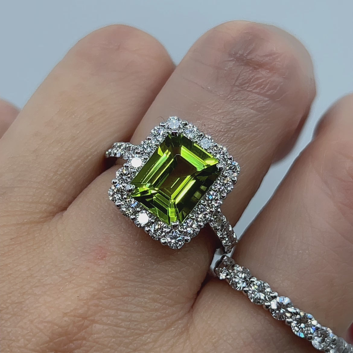 【チュチュの音色】リング ペリドット 中石3ct前後 SQ｜A Jewelry Box 公式通販サイト